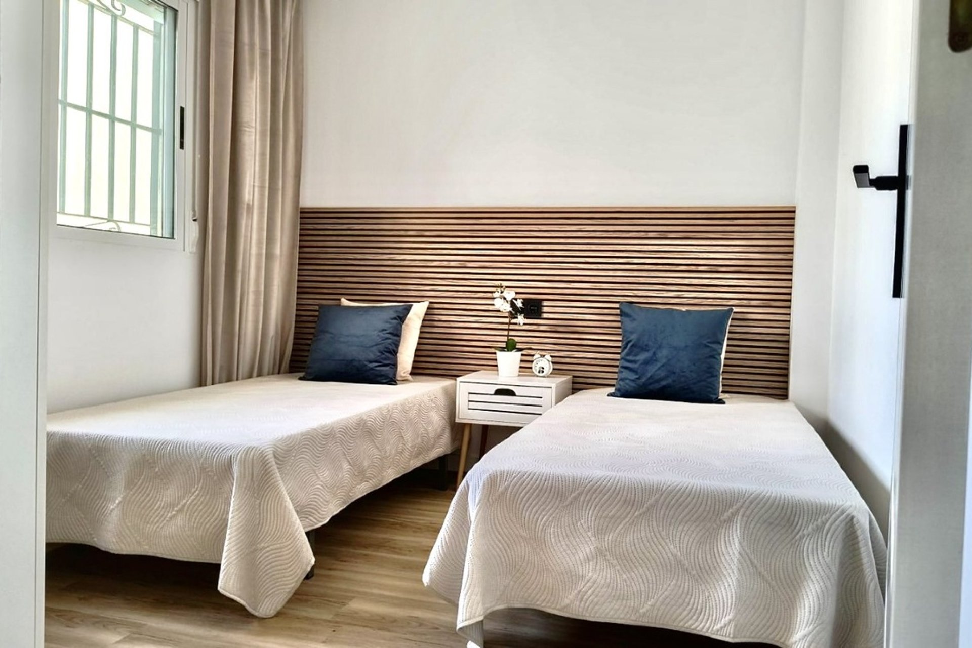 Renovated 3-bedroom townhouse in Playa Flamenca with a pool