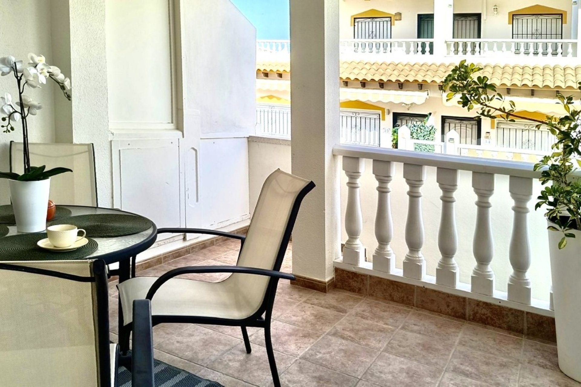 Renovated 3-bedroom townhouse in Playa Flamenca with a pool