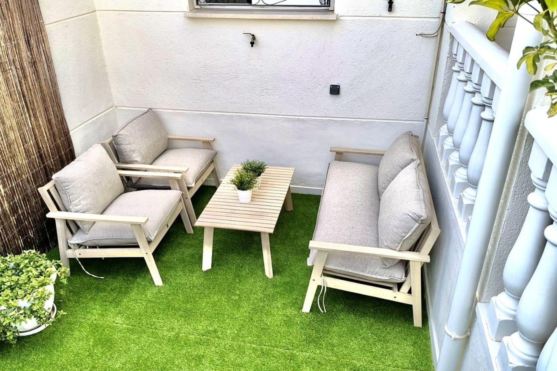 Renovated 3-bedroom townhouse in Playa Flamenca with a pool