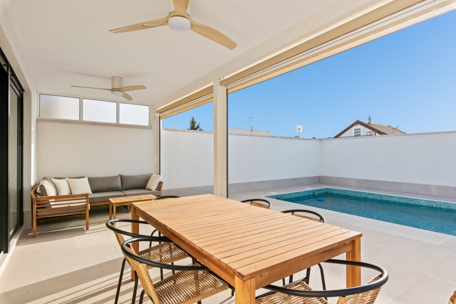 Renovated villa with private pool and garden in Torrevieja, Costa Blanca