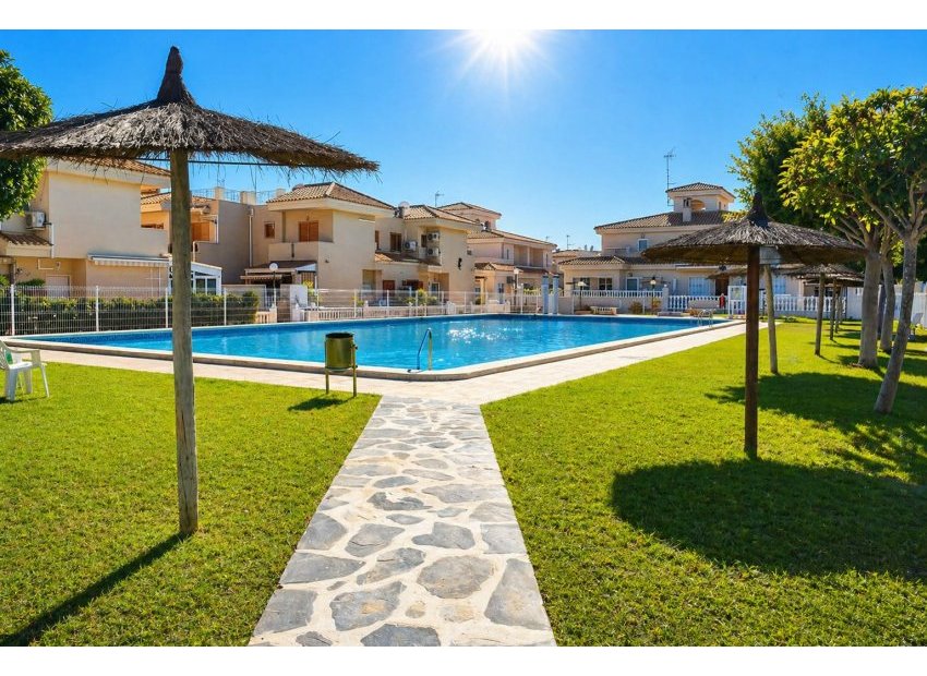 Resale - Apartamento -
Orihuela Costa - Playa Flamenca