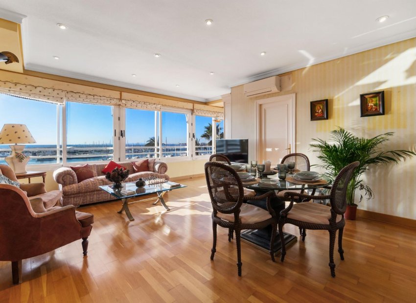 Resale - Apartamento -
Torrevieja - CLUB NAUTICO TORREVIEJA