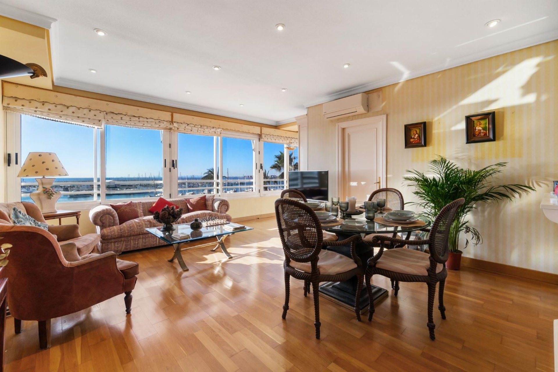 Resale - Apartamento -
Torrevieja - CLUB NAUTICO TORREVIEJA