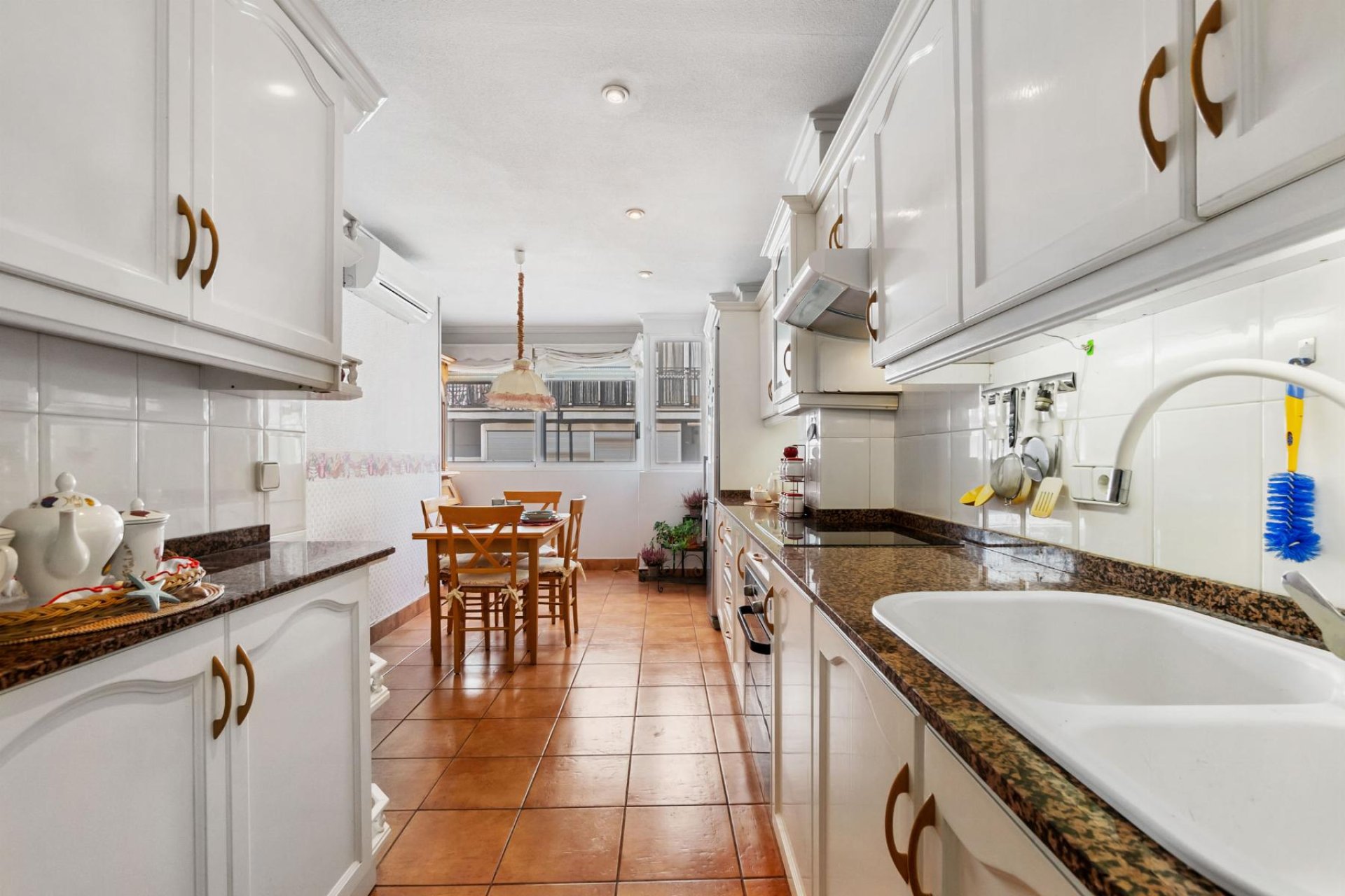 Resale - Apartamento -
Torrevieja - CLUB NAUTICO TORREVIEJA