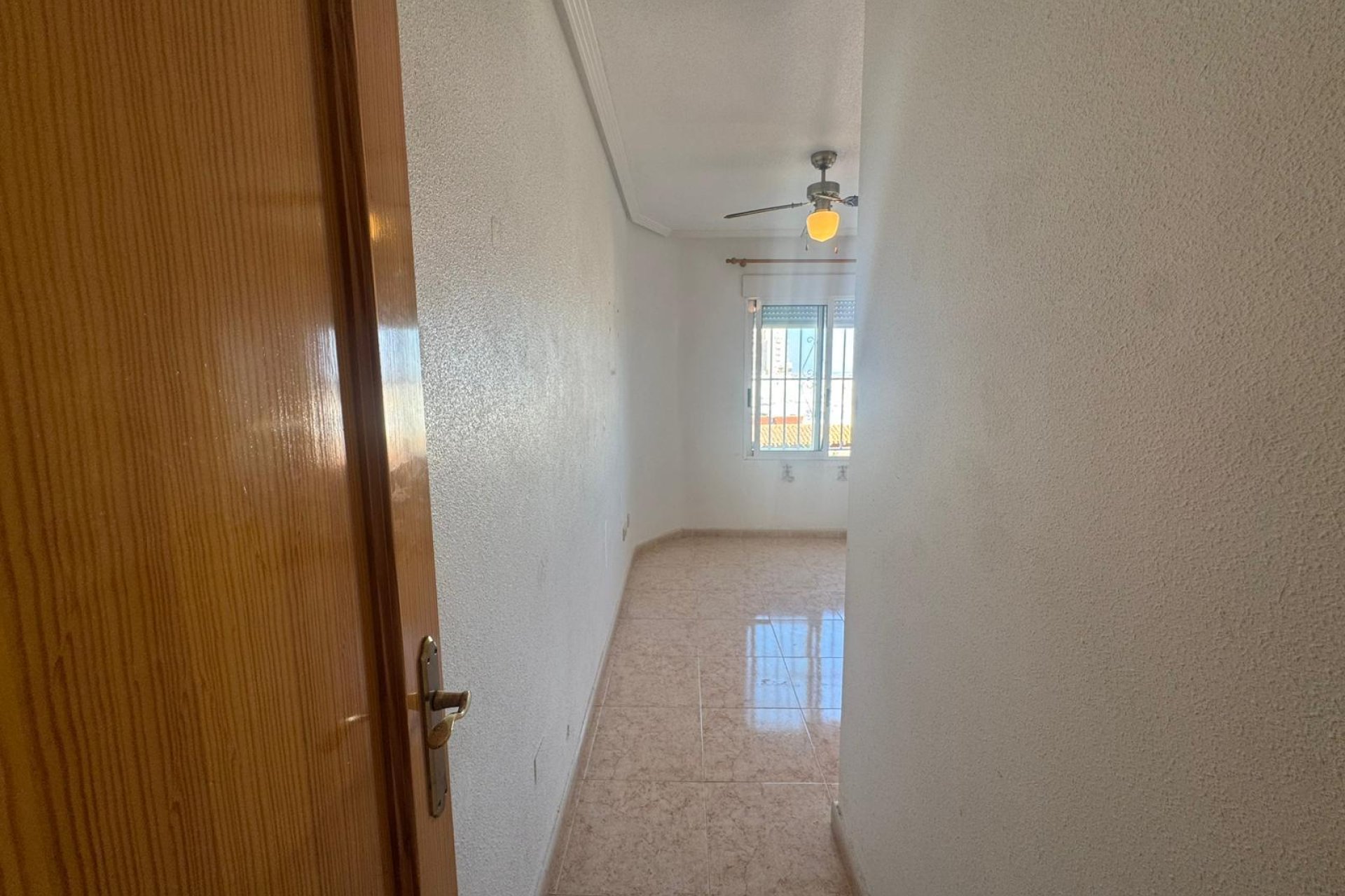 Resale - Apartamento -
Torrevieja - La Mata