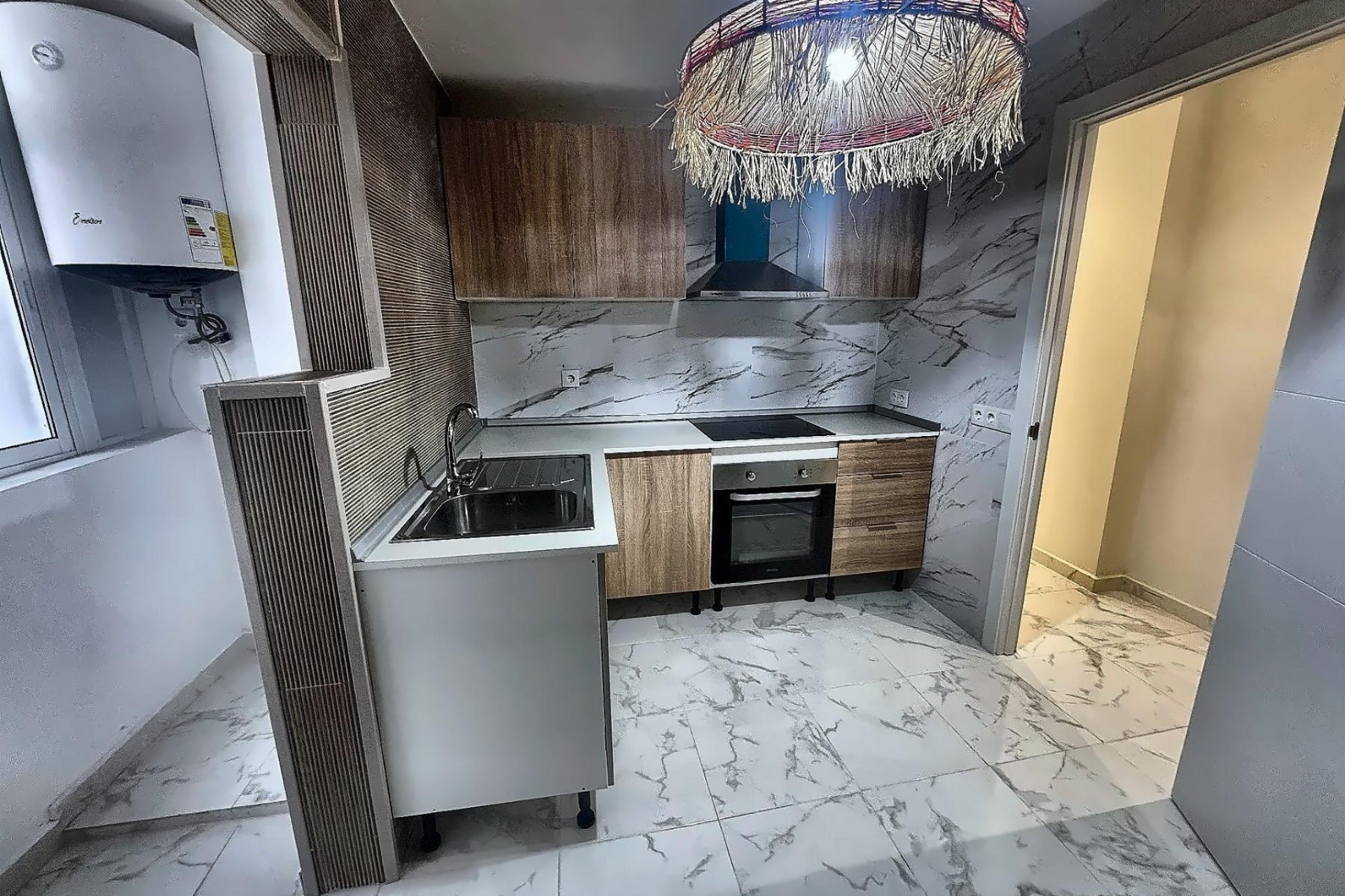 Resale - Apartamento -
Torrevieja - Muelle Pesquero