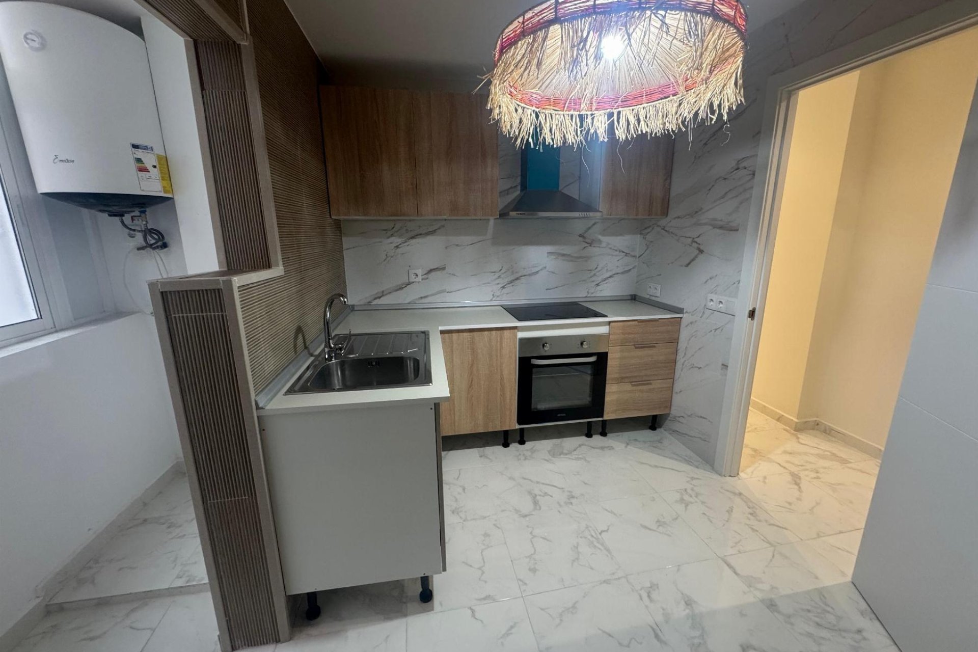 Resale - Apartamento -
Torrevieja - Muelle Pesquero