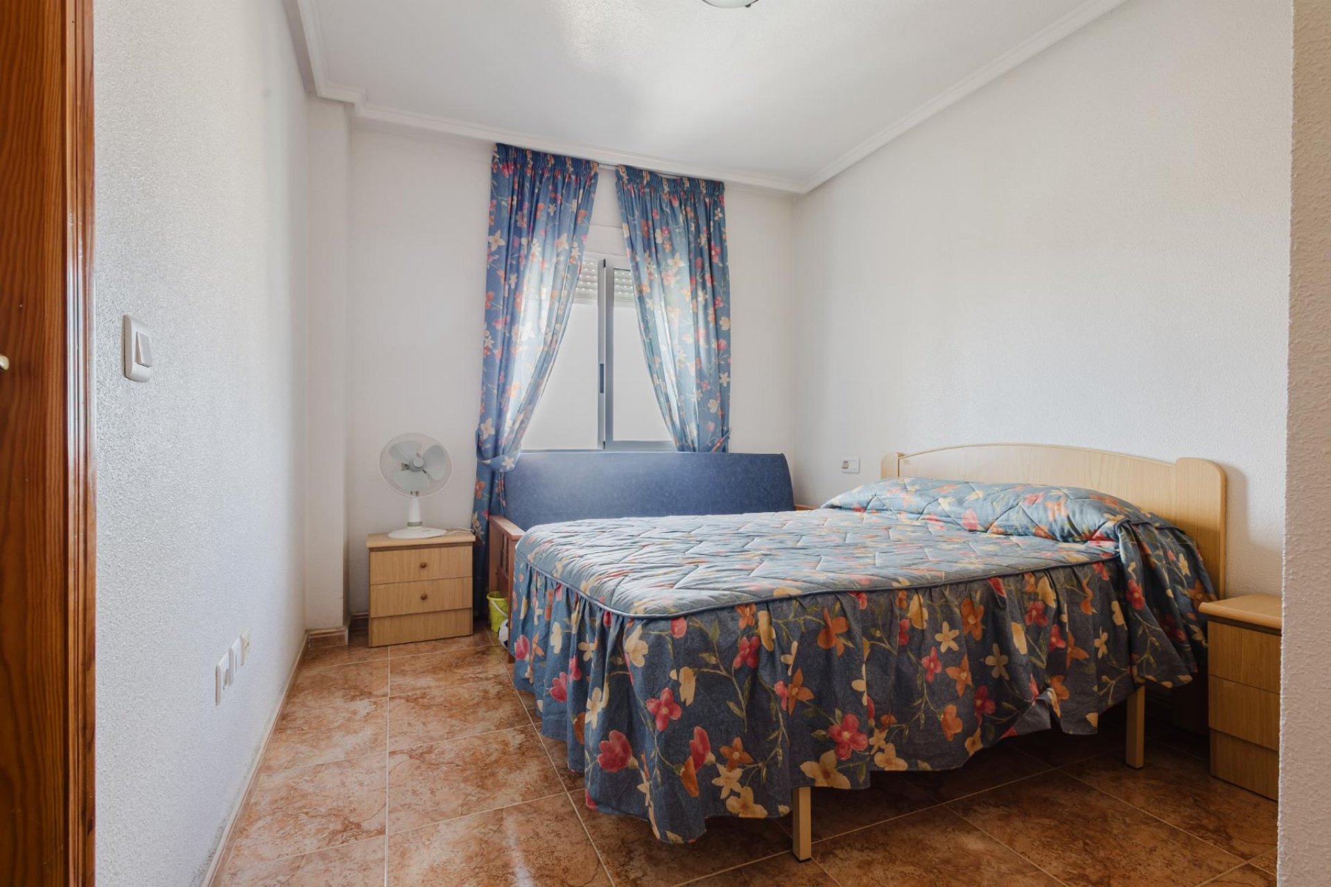 Resale - Apartamento -
Torrevieja - Parque de Las Naciones