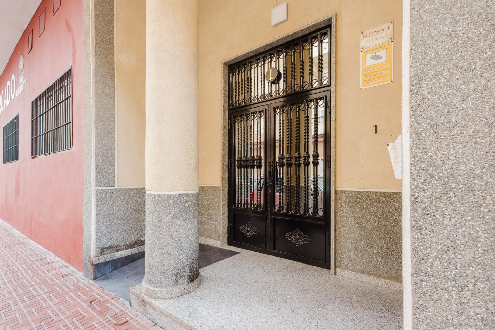 Resale - Apartamento -
Torrevieja - Parque de Las Naciones