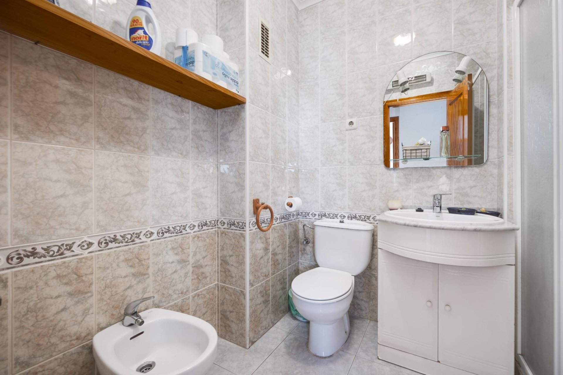 Resale - Apartamento -
Torrevieja - Parque de Las Naciones