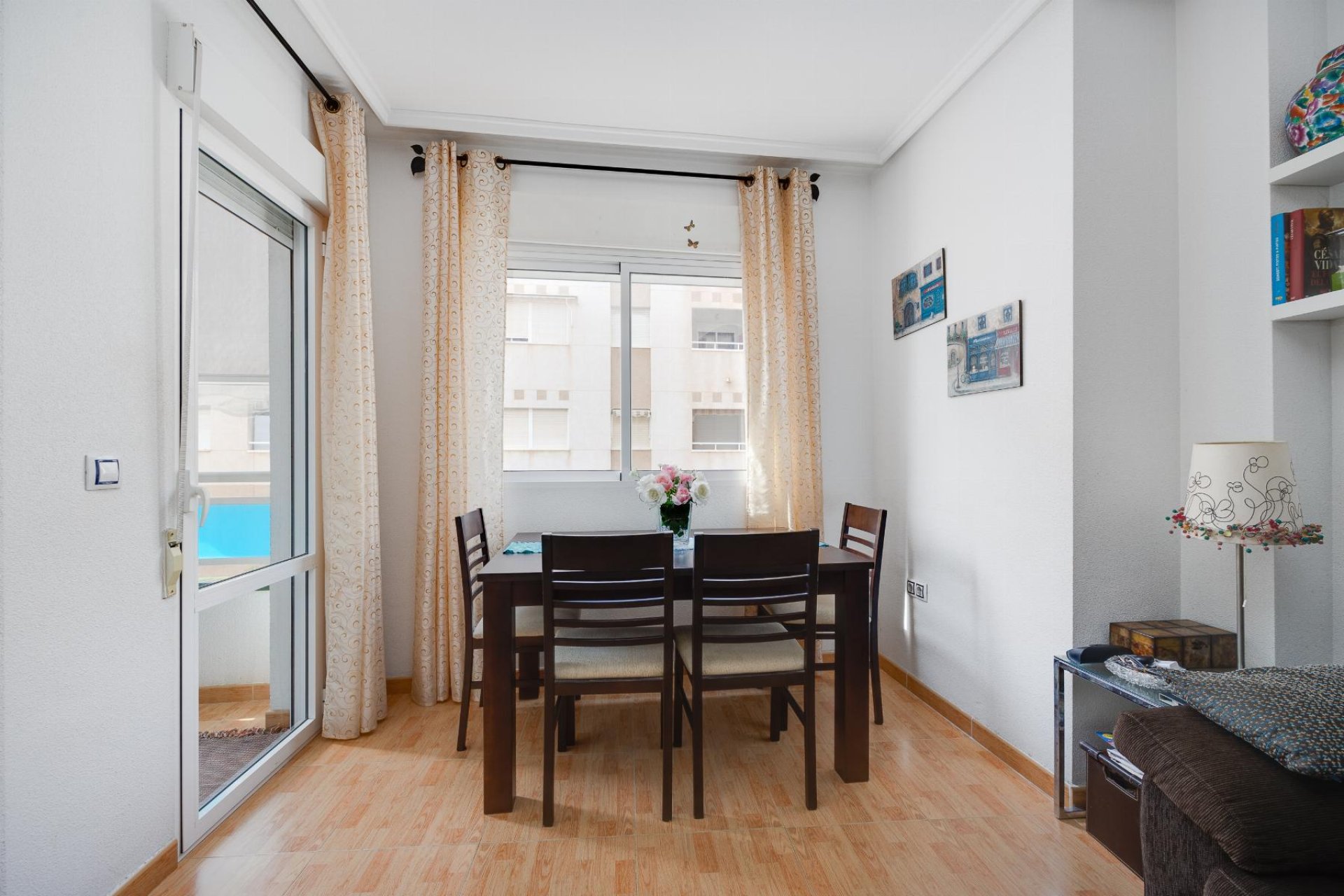 Resale - Apartamento -
Torrevieja - Playa del Acequión