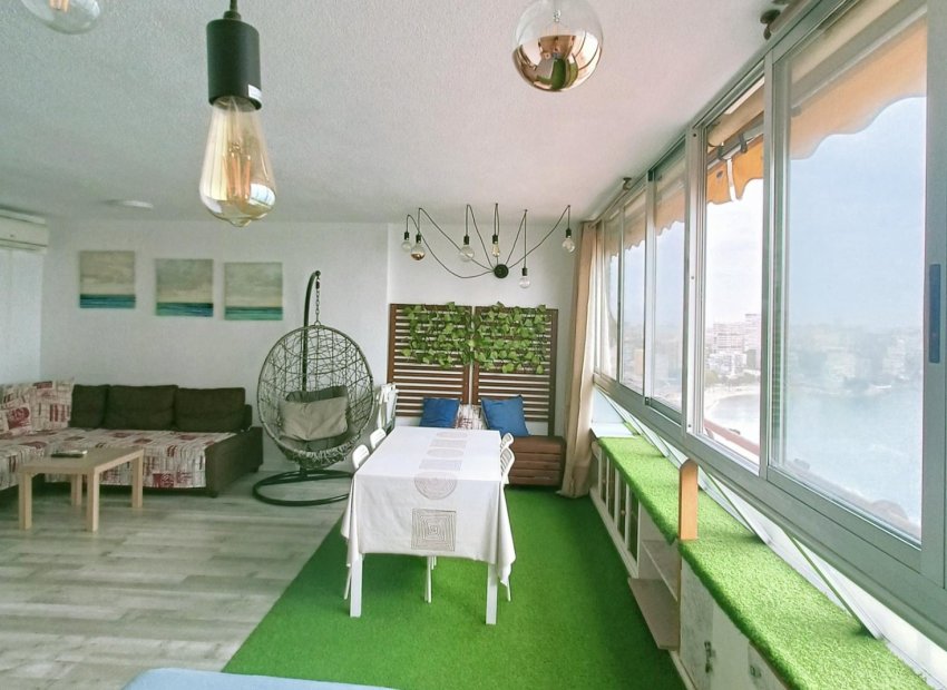 Resale - Apartment -
Alicante