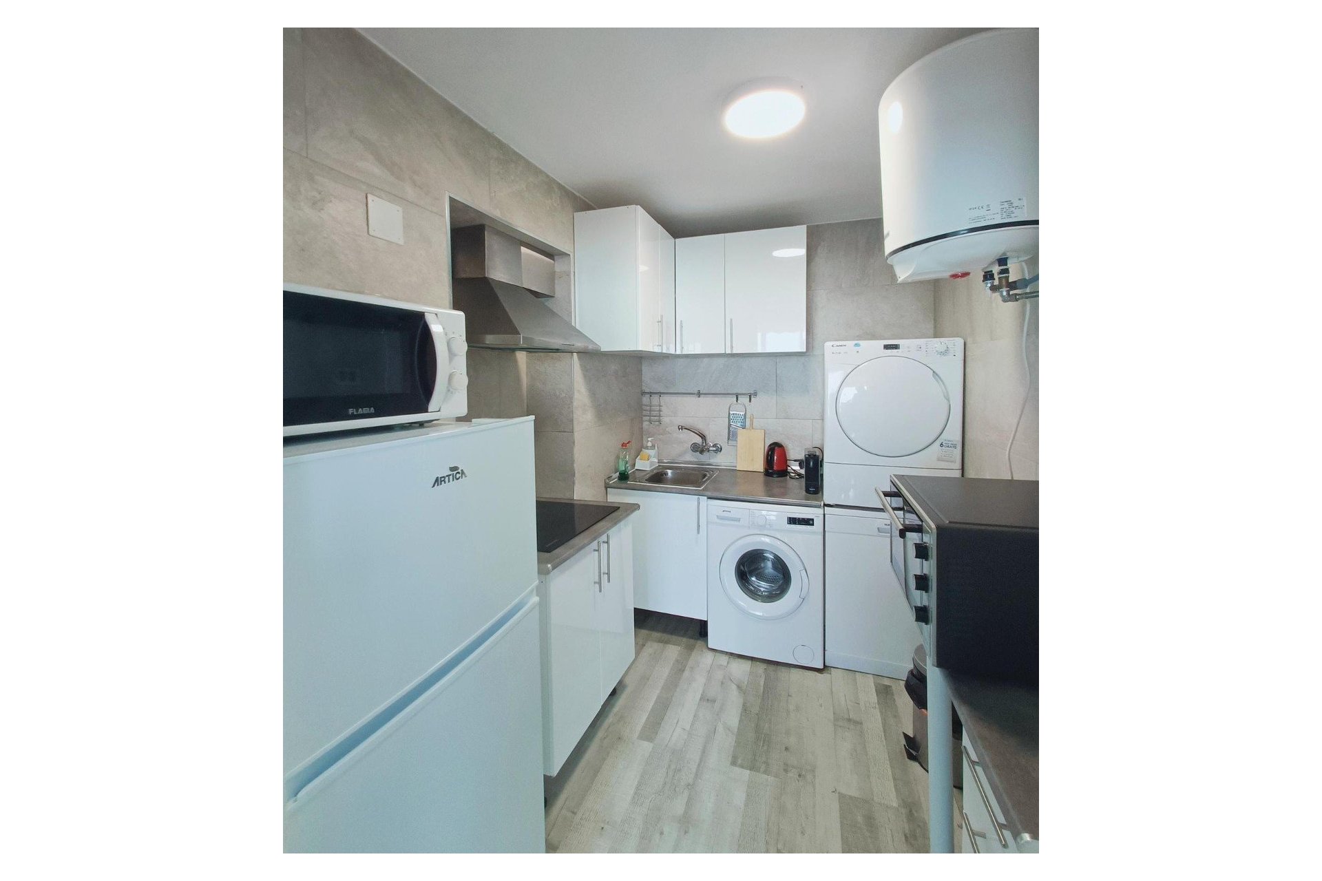 Resale - Apartment -
Alicante