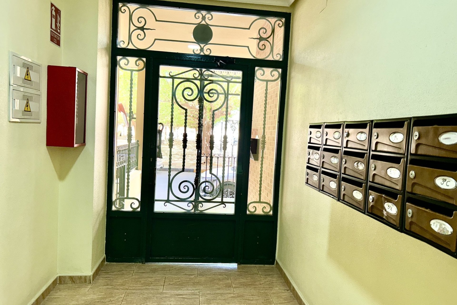 Resale - Apartment -
Almoradí
