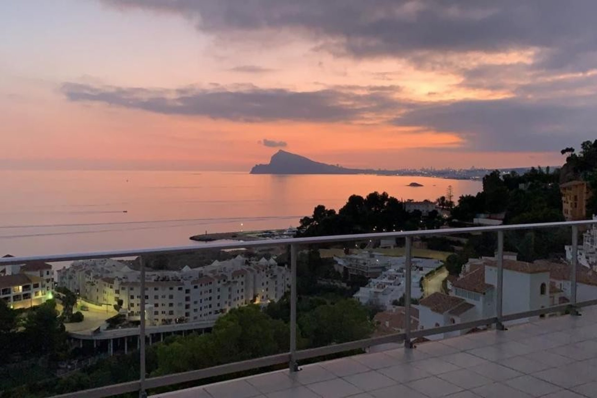 Resale - Apartment -
Altea