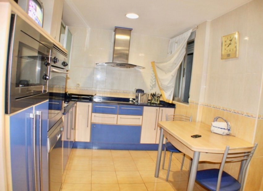 Resale - Apartment -
Benidorm - Colonia Madrid