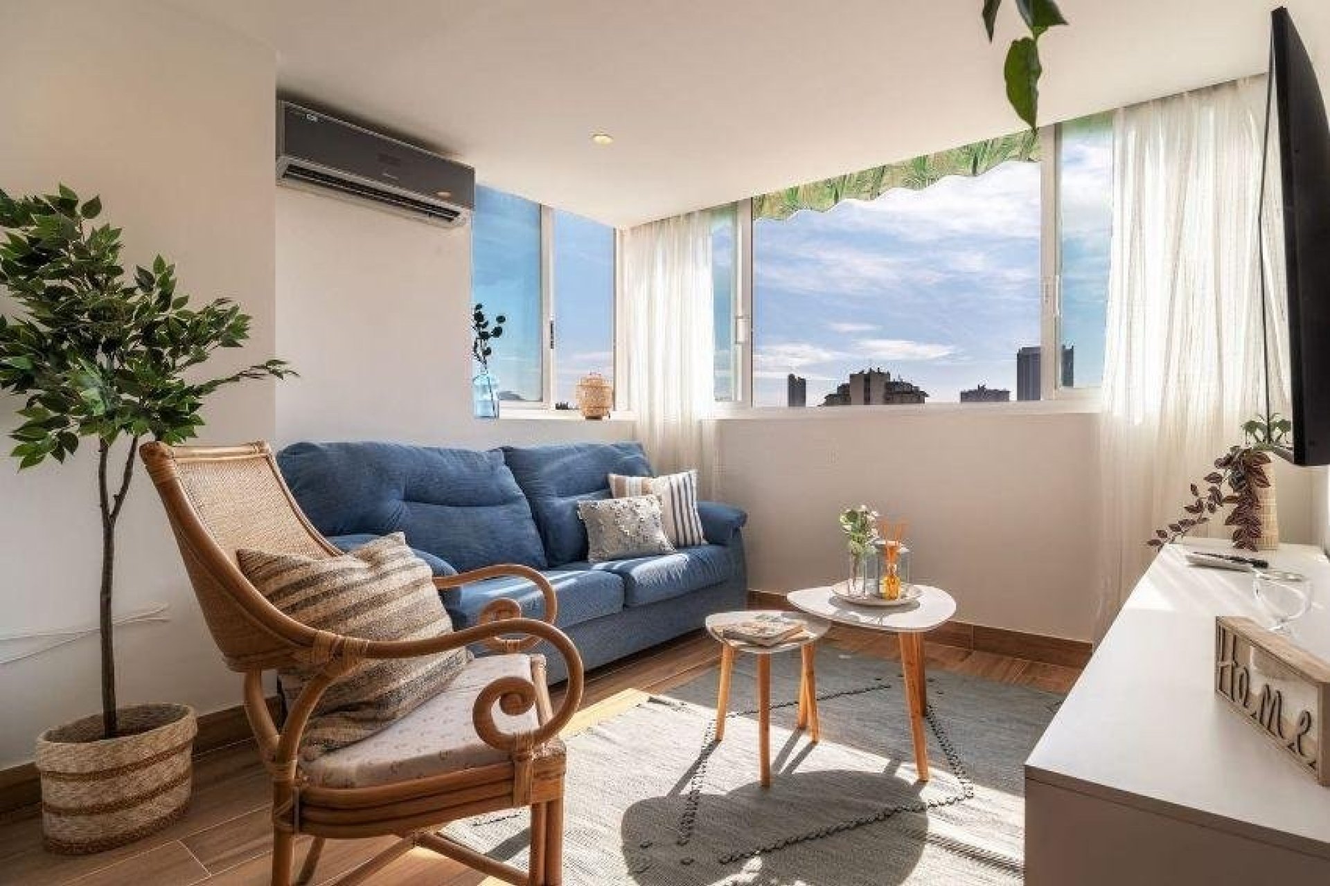 Resale - Apartment -
Benidorm - Levante