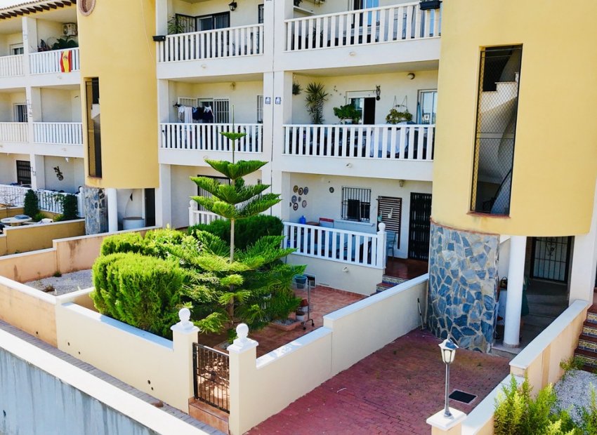 Resale - Apartment -
Cabo Roig