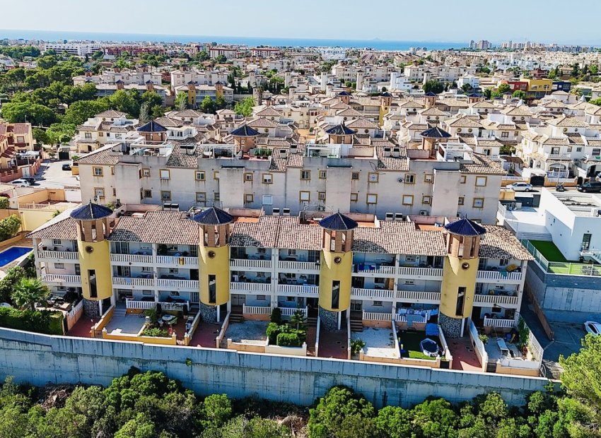 Resale - Apartment -
Cabo Roig