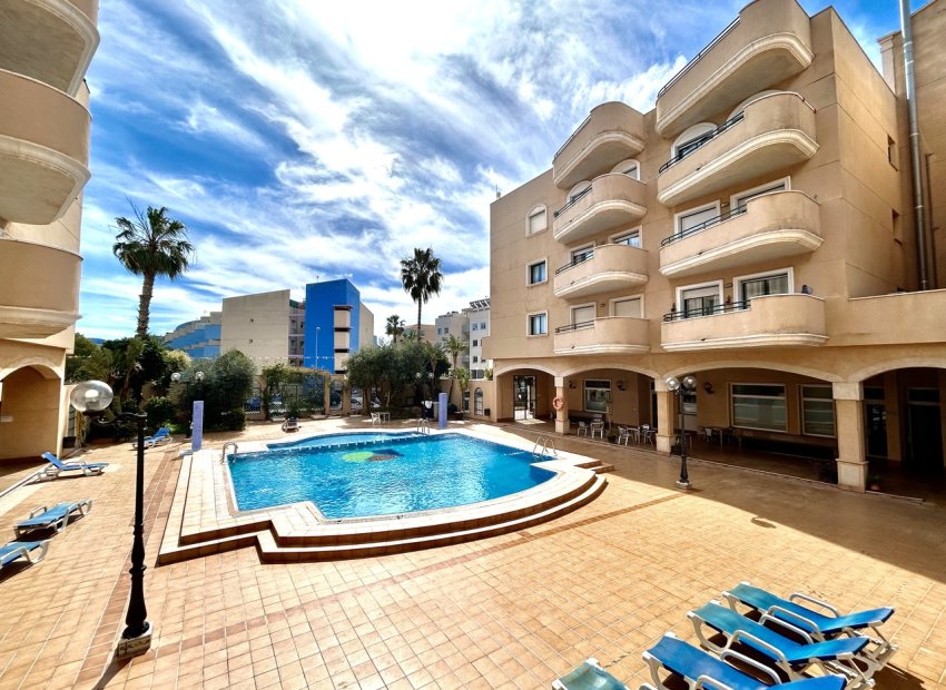 Resale - Apartment -
Cabo Roig