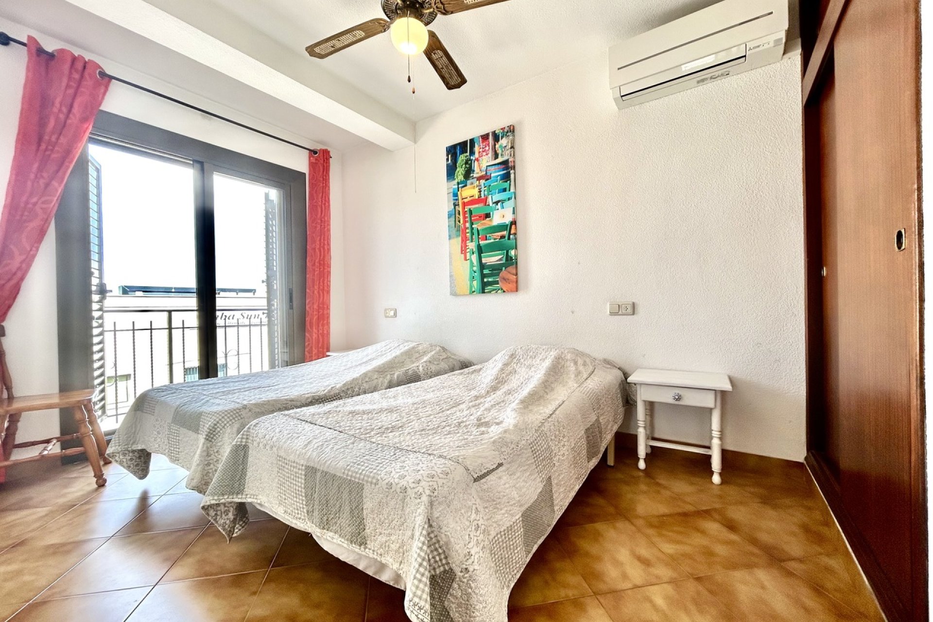 Resale - Apartment -
Cabo Roig