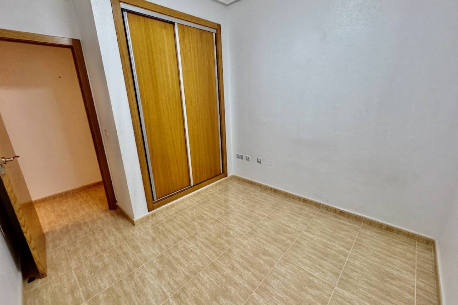 Resale - Apartment -
Formentera del Segura