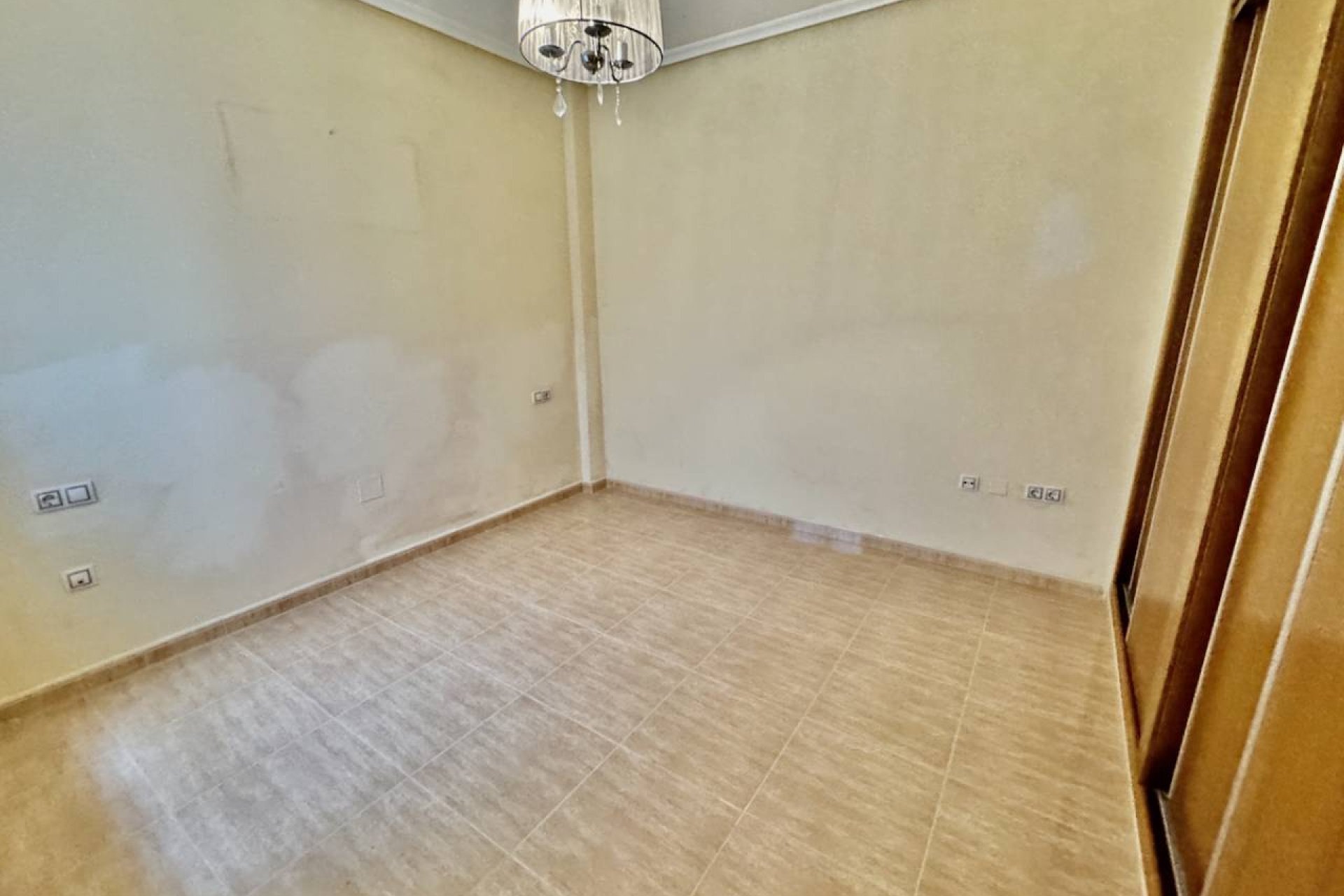Resale - Apartment -
Formentera del Segura
