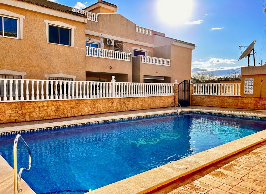 Resale - Apartment -
Formentera del Segura