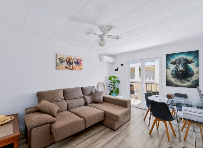 Resale - Apartment -
Guardamar del Segura - Centro