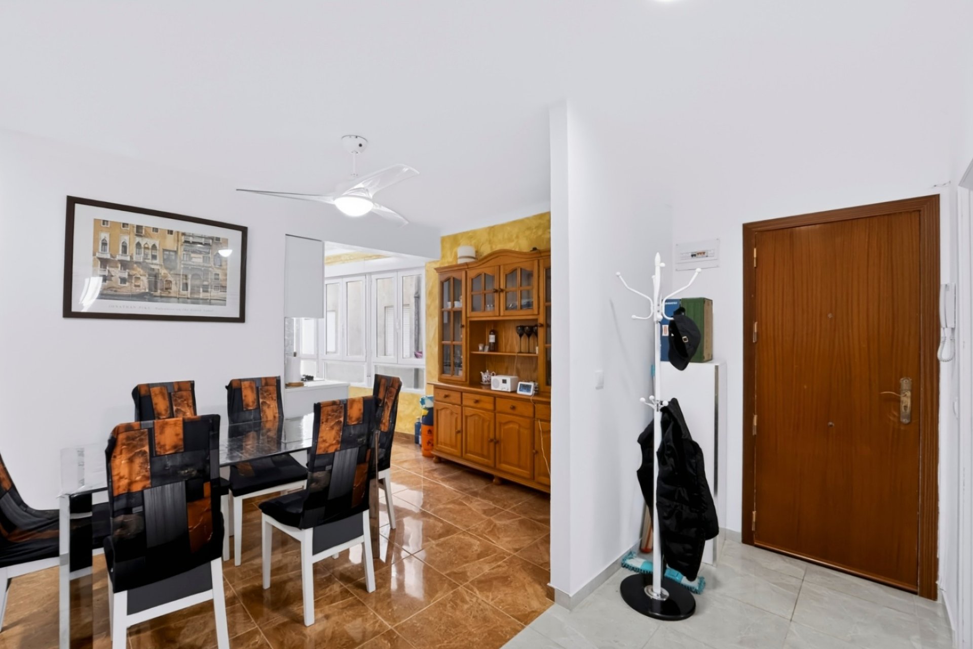 Resale - Apartment -
Guardamar del Segura - Centro