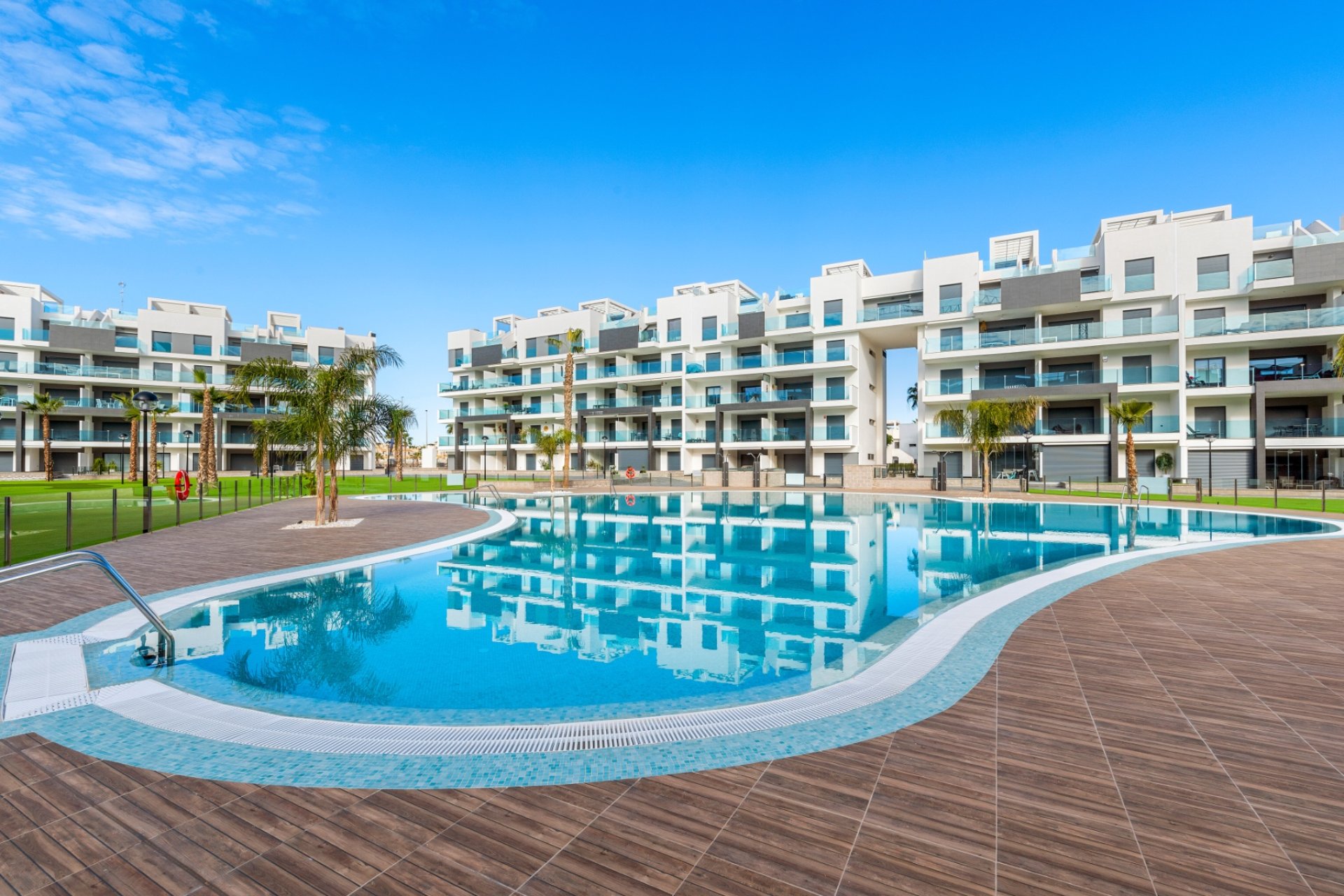 Resale - Apartment -
Guardamar del Segura - El Raso