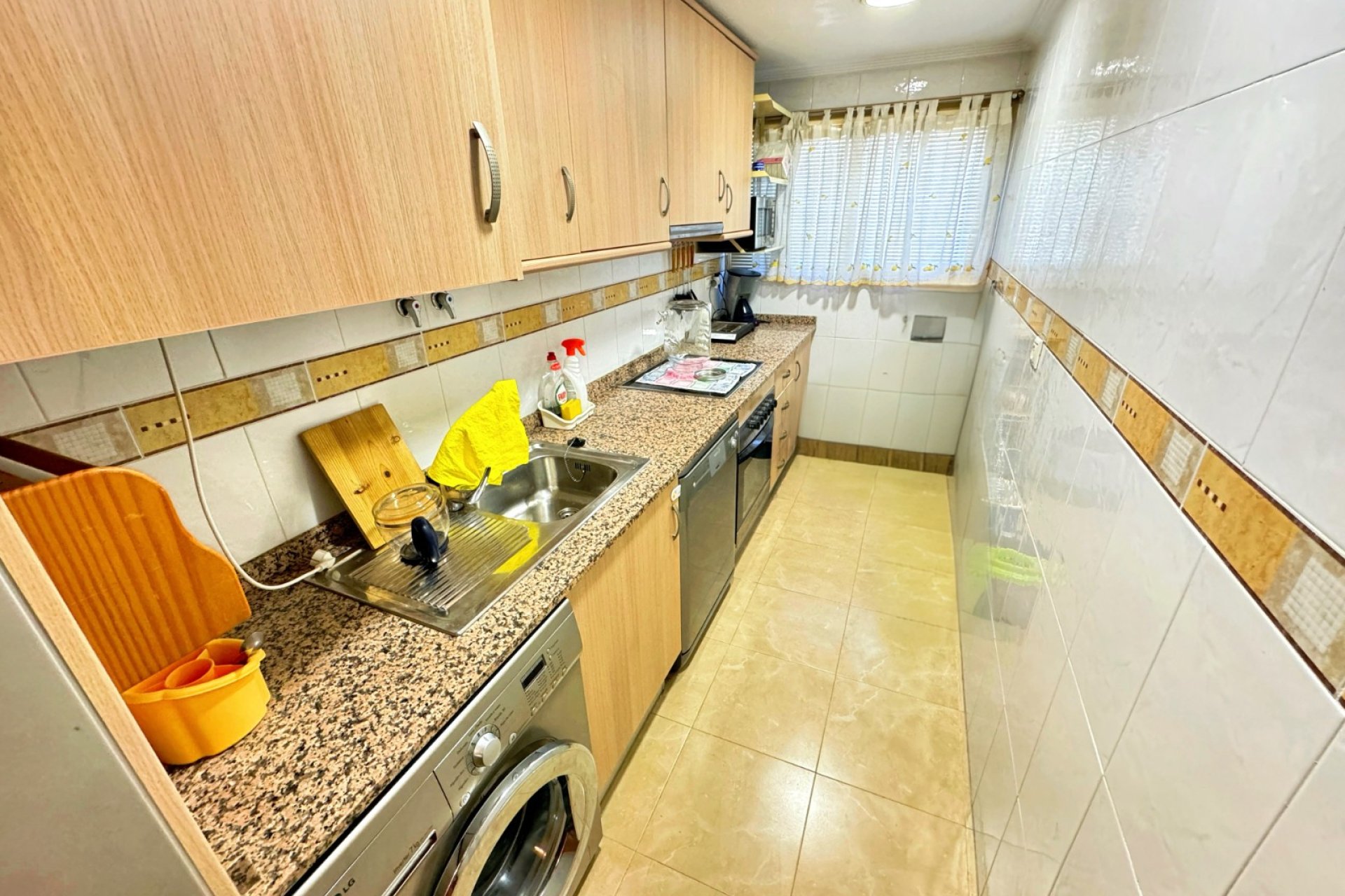 Resale - Apartment -
Guardamar del Segura - Plaza Porticada