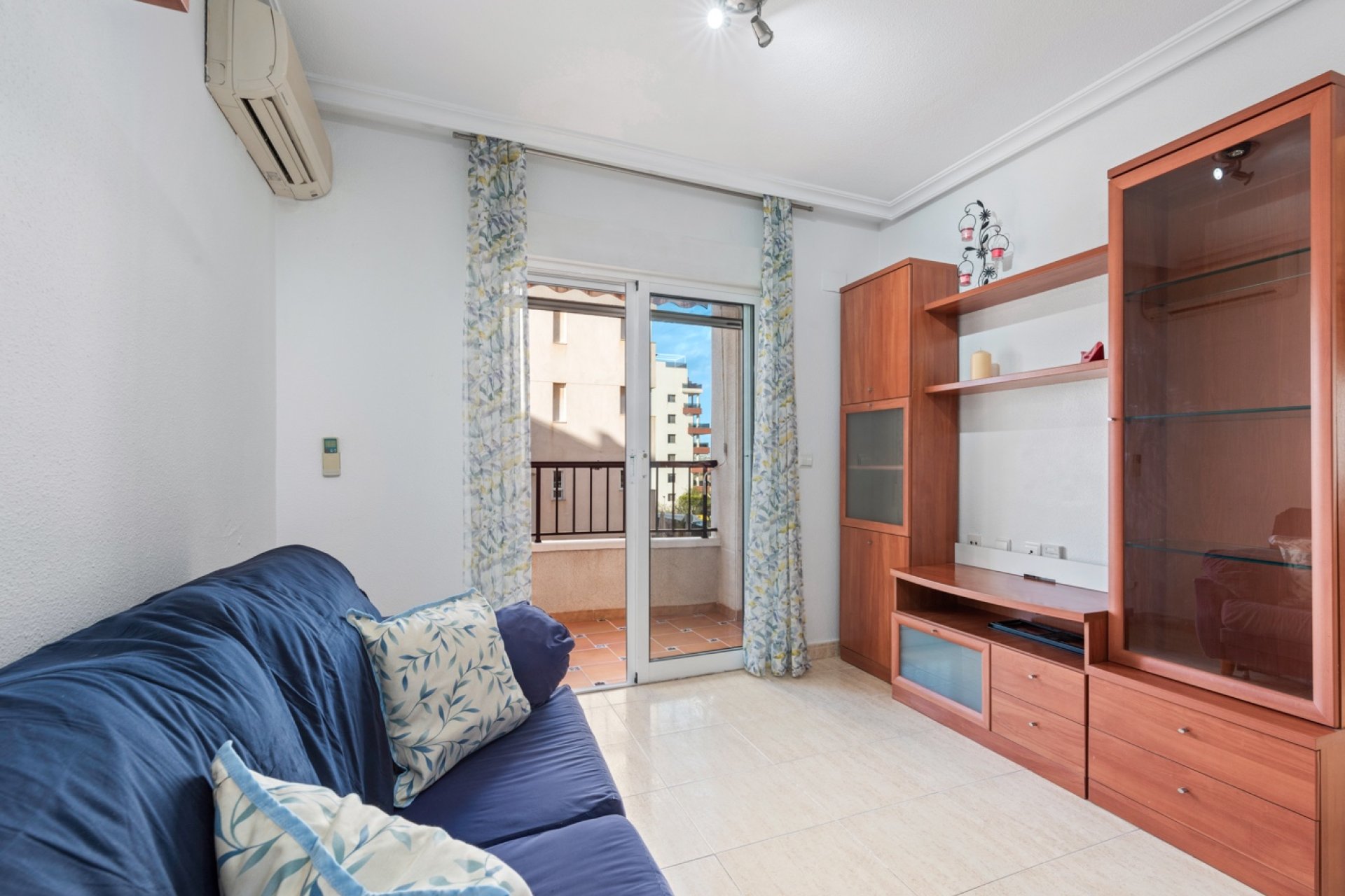 Resale - Apartment -
Guardamar del Segura - Pueblo