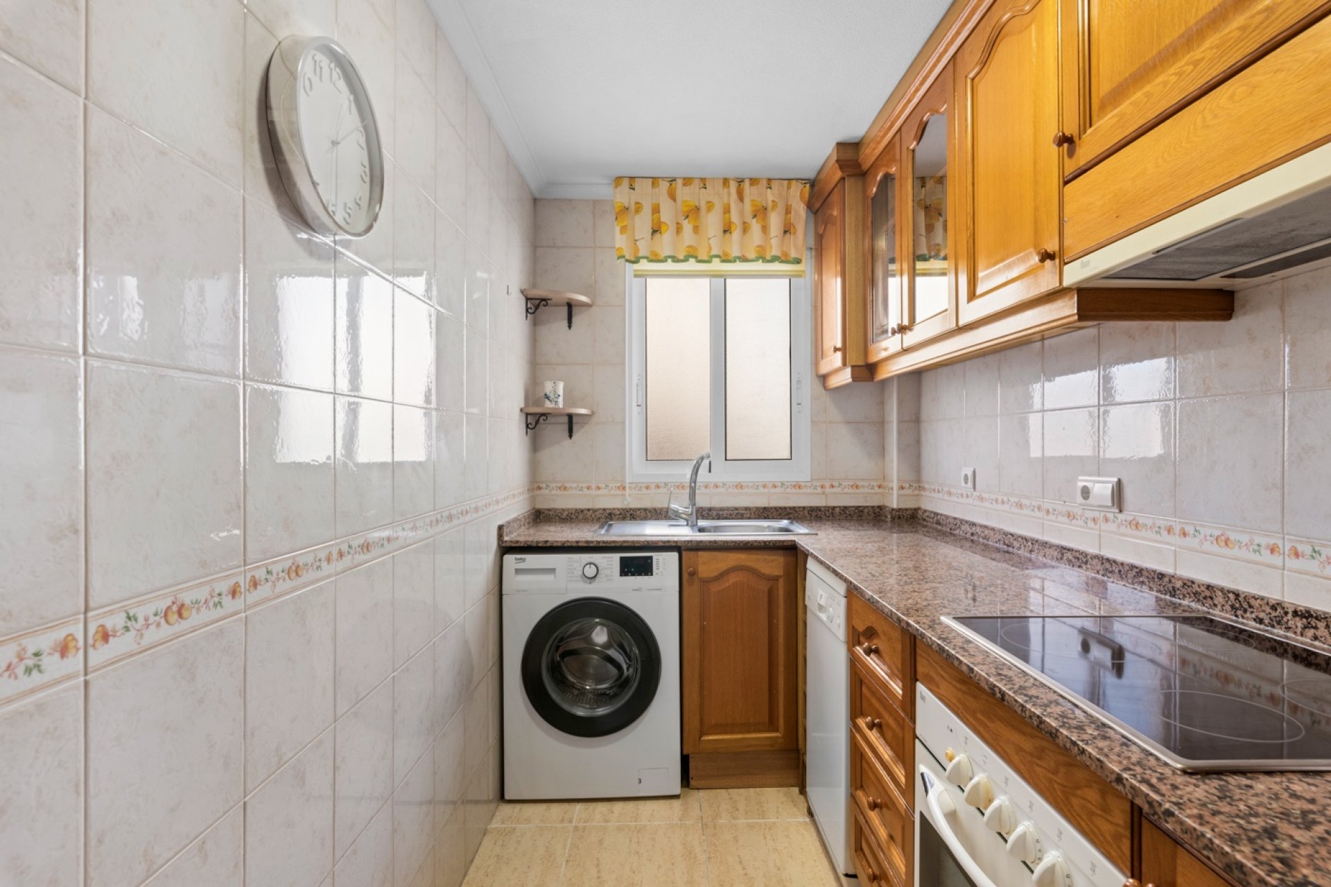 Resale - Apartment -
Guardamar del Segura - Pueblo