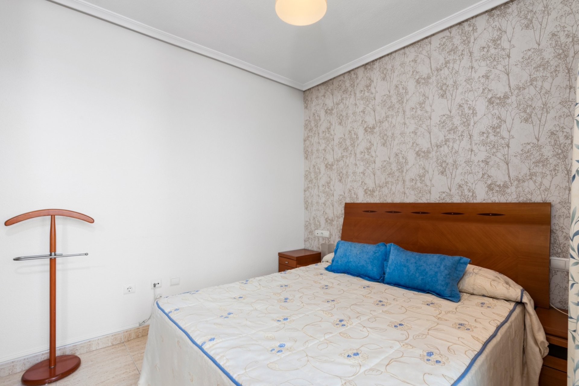 Resale - Apartment -
Guardamar del Segura - Pueblo