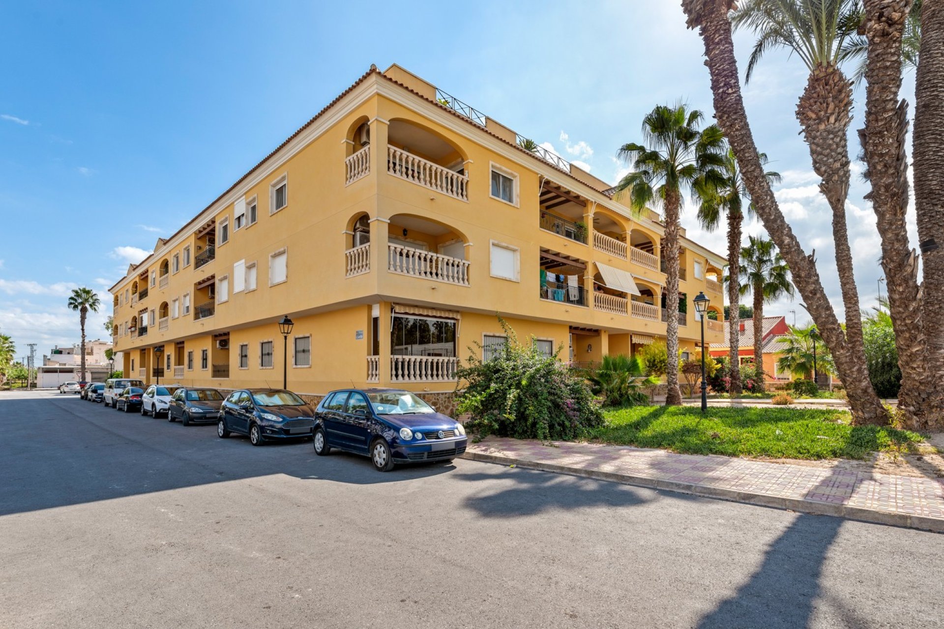 Resale - Apartment -
Jacarilla