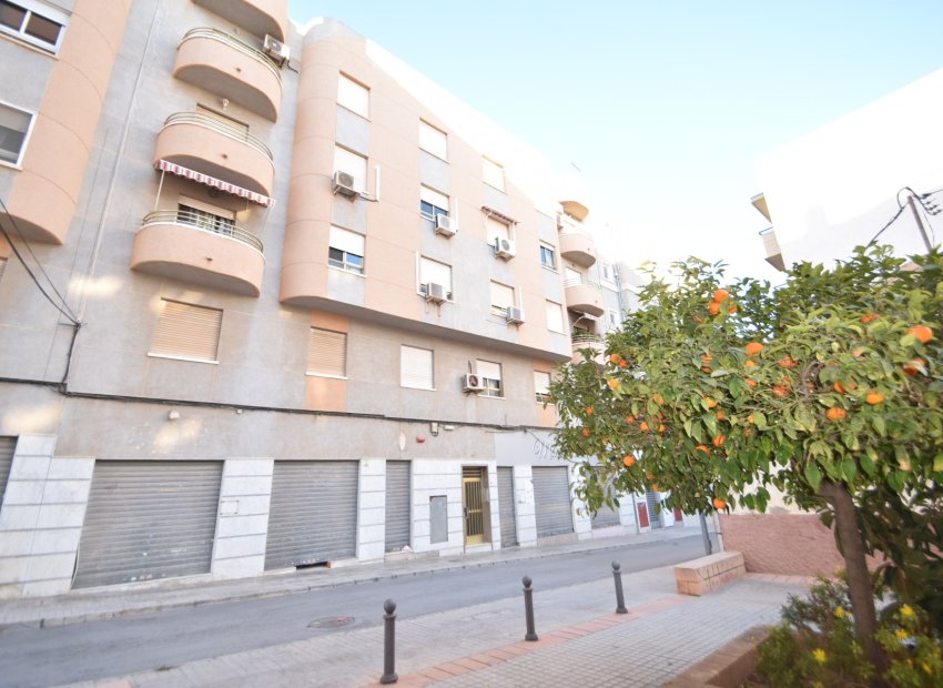 Resale - Apartment -
La Marina - El Pinet