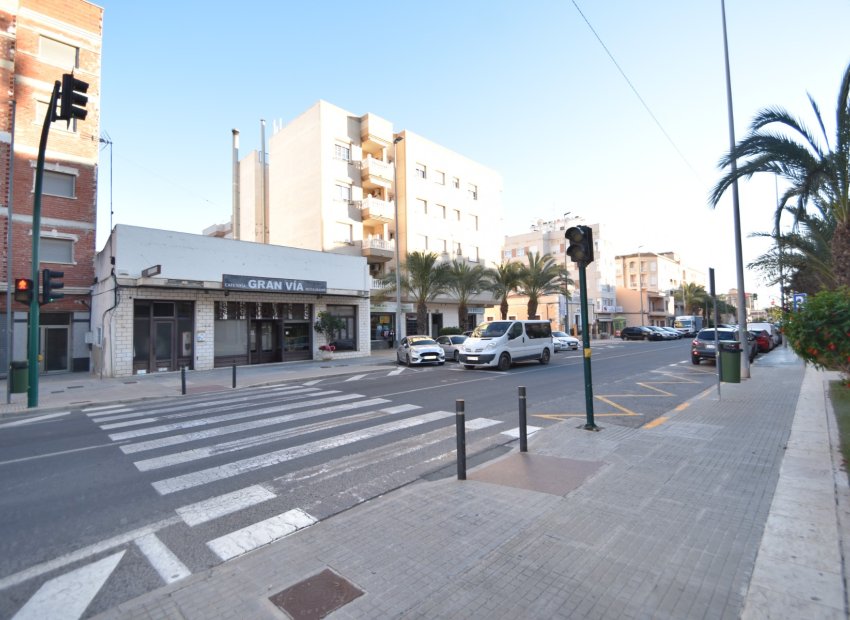 Resale - Apartment -
La Marina - El Pinet