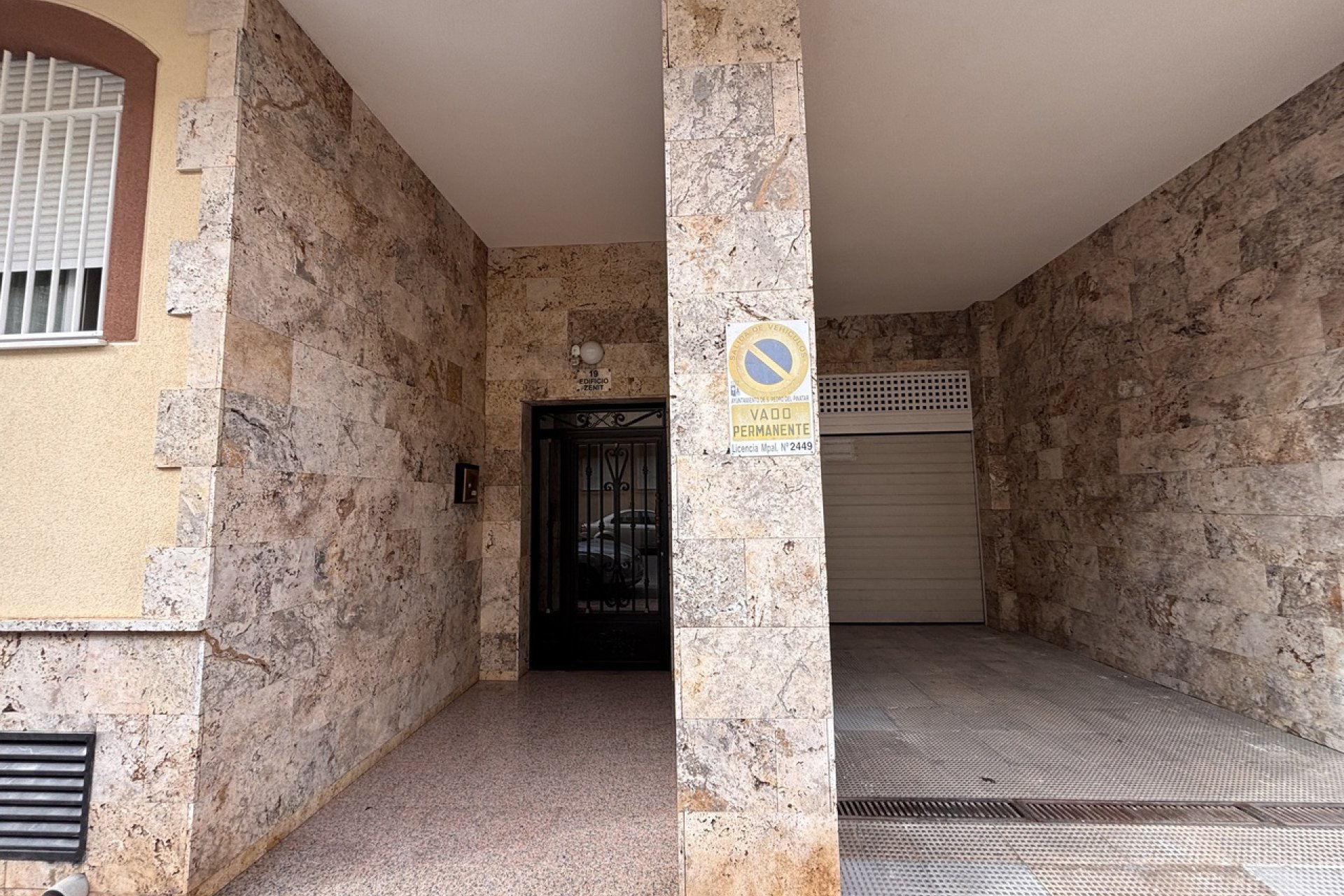 Resale - Apartment -
Lo Pagan