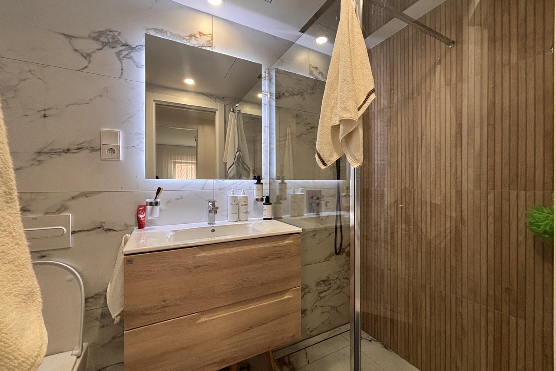 Resale - Apartment -
Lo Pagan