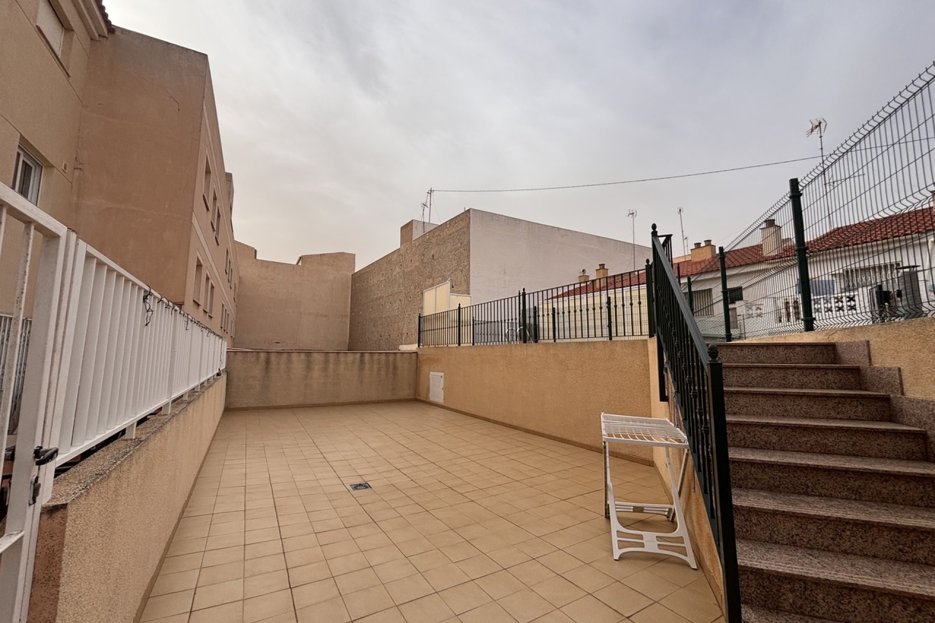 Resale - Apartment -
Lo Pagan