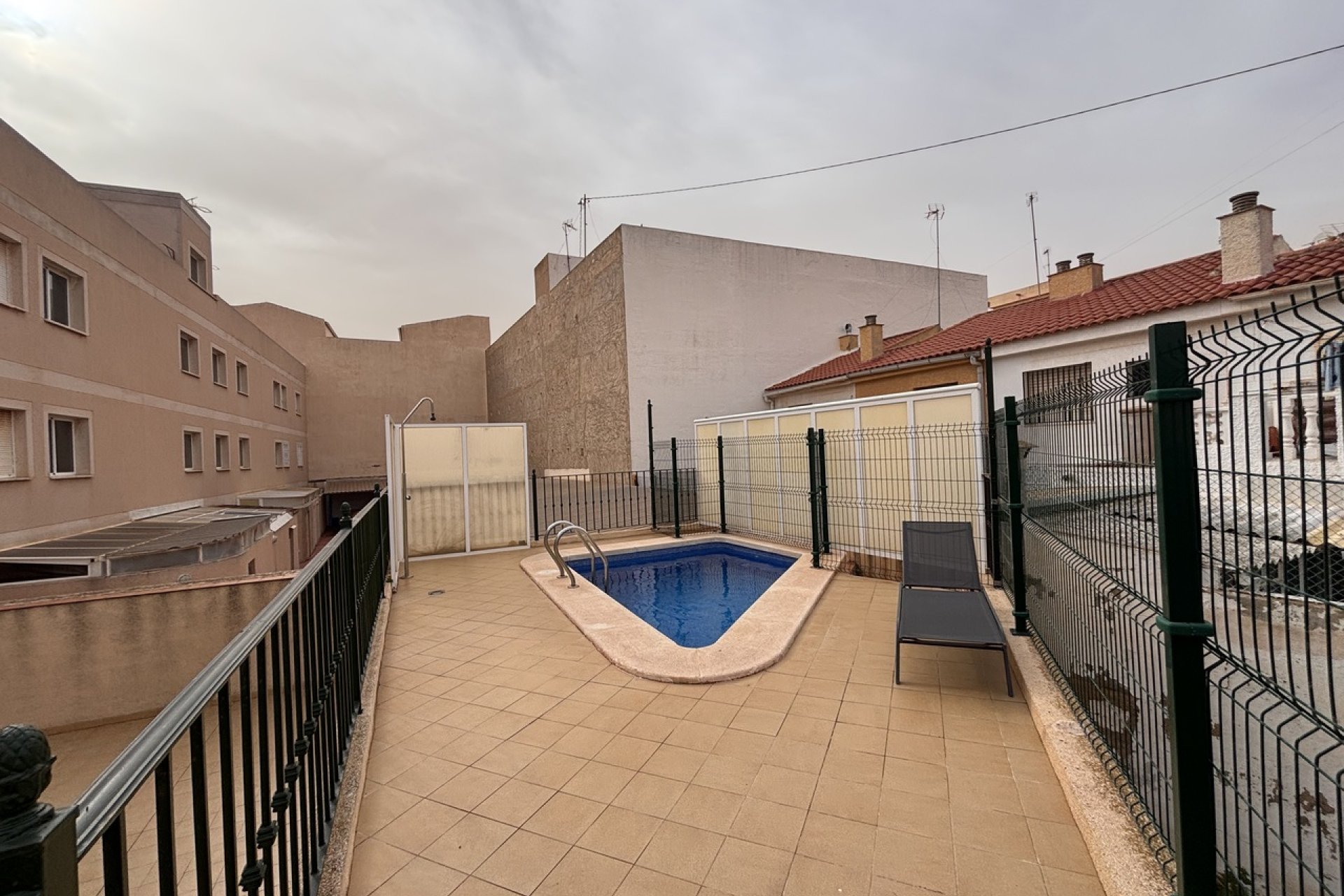 Resale - Apartment -
Lo Pagan
