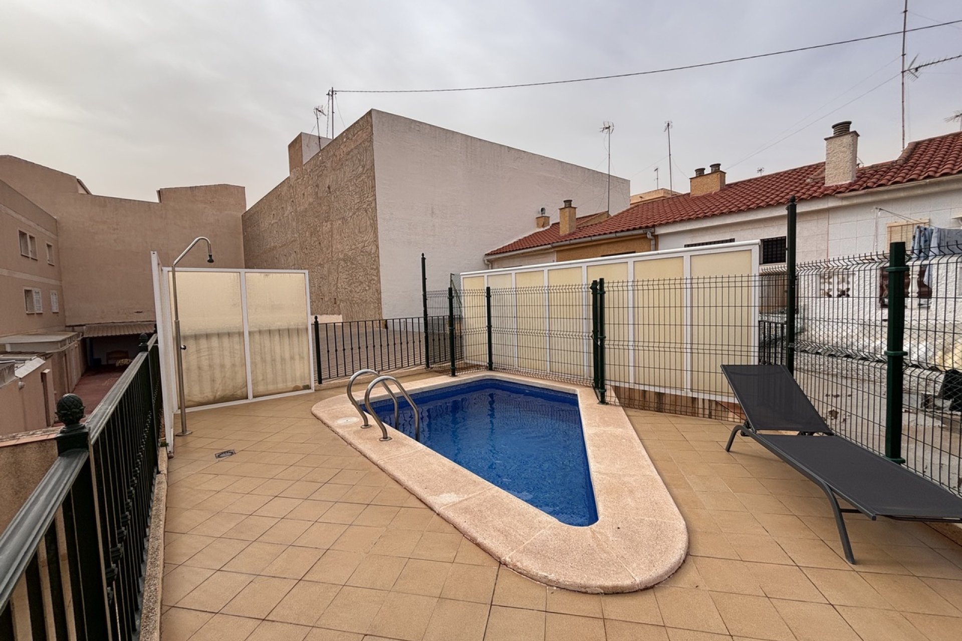 Resale - Apartment -
Lo Pagan