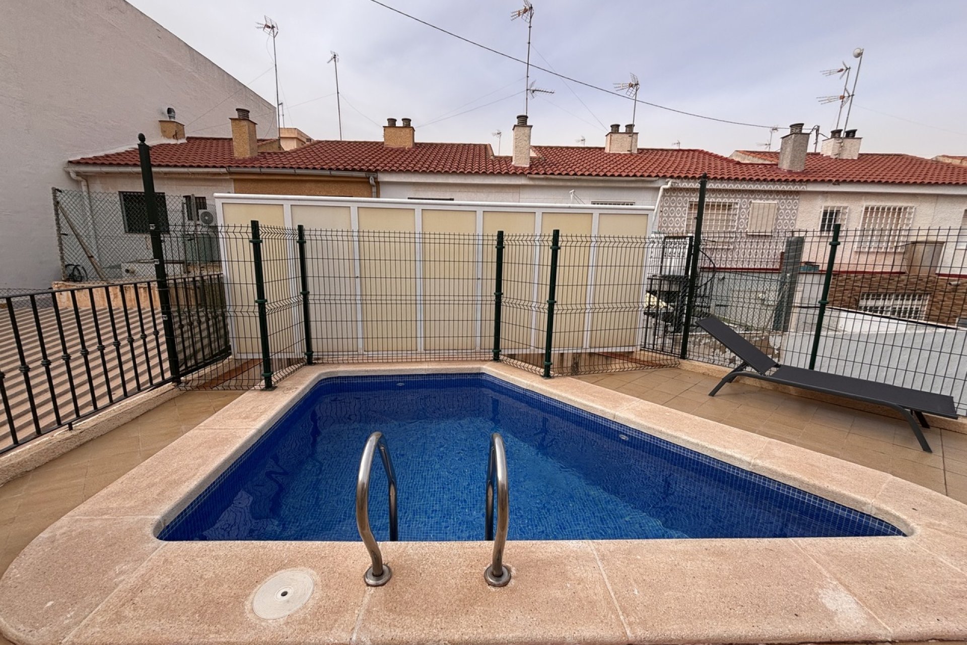 Resale - Apartment -
Lo Pagan