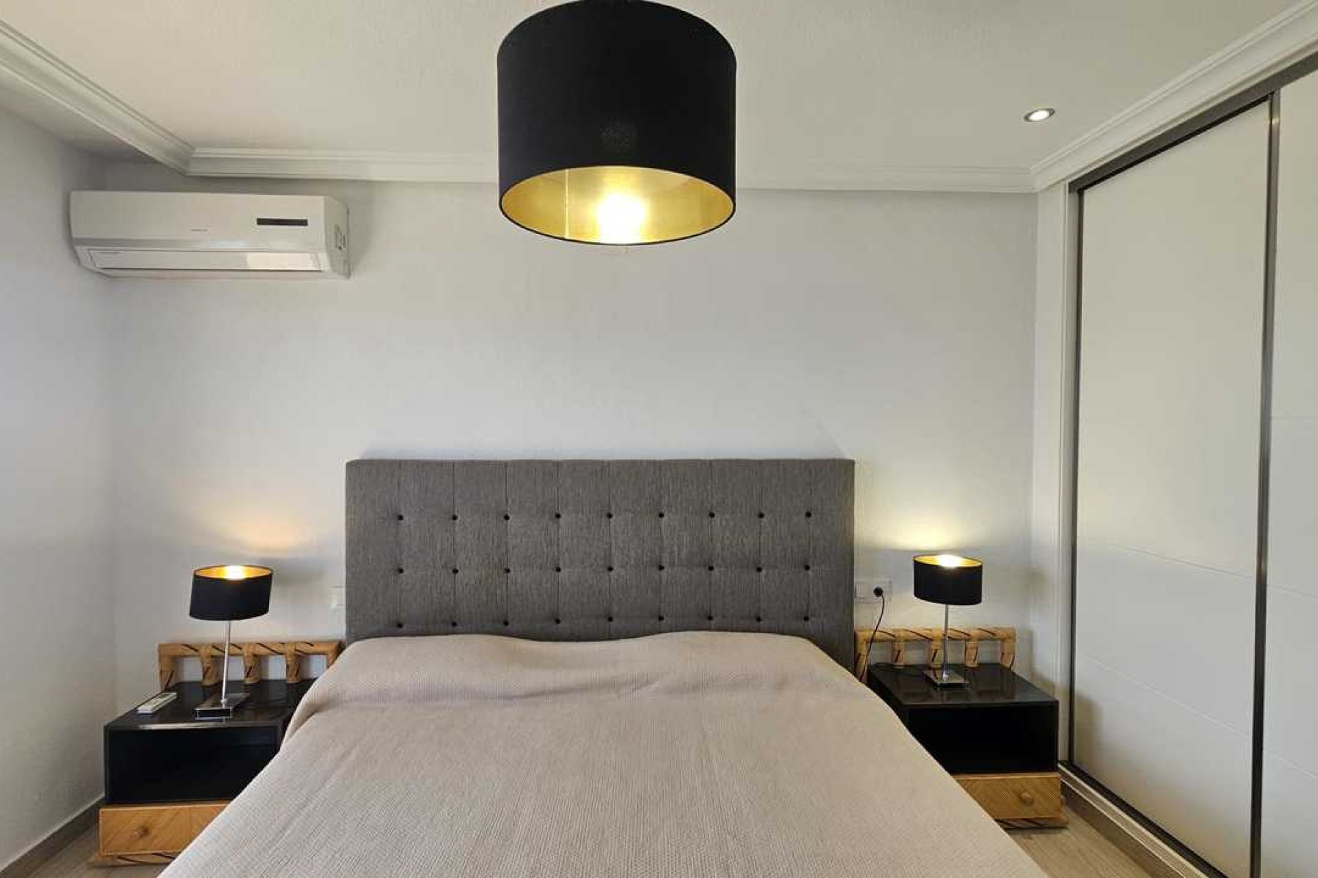 Resale - Apartment -
Mil Palmeras