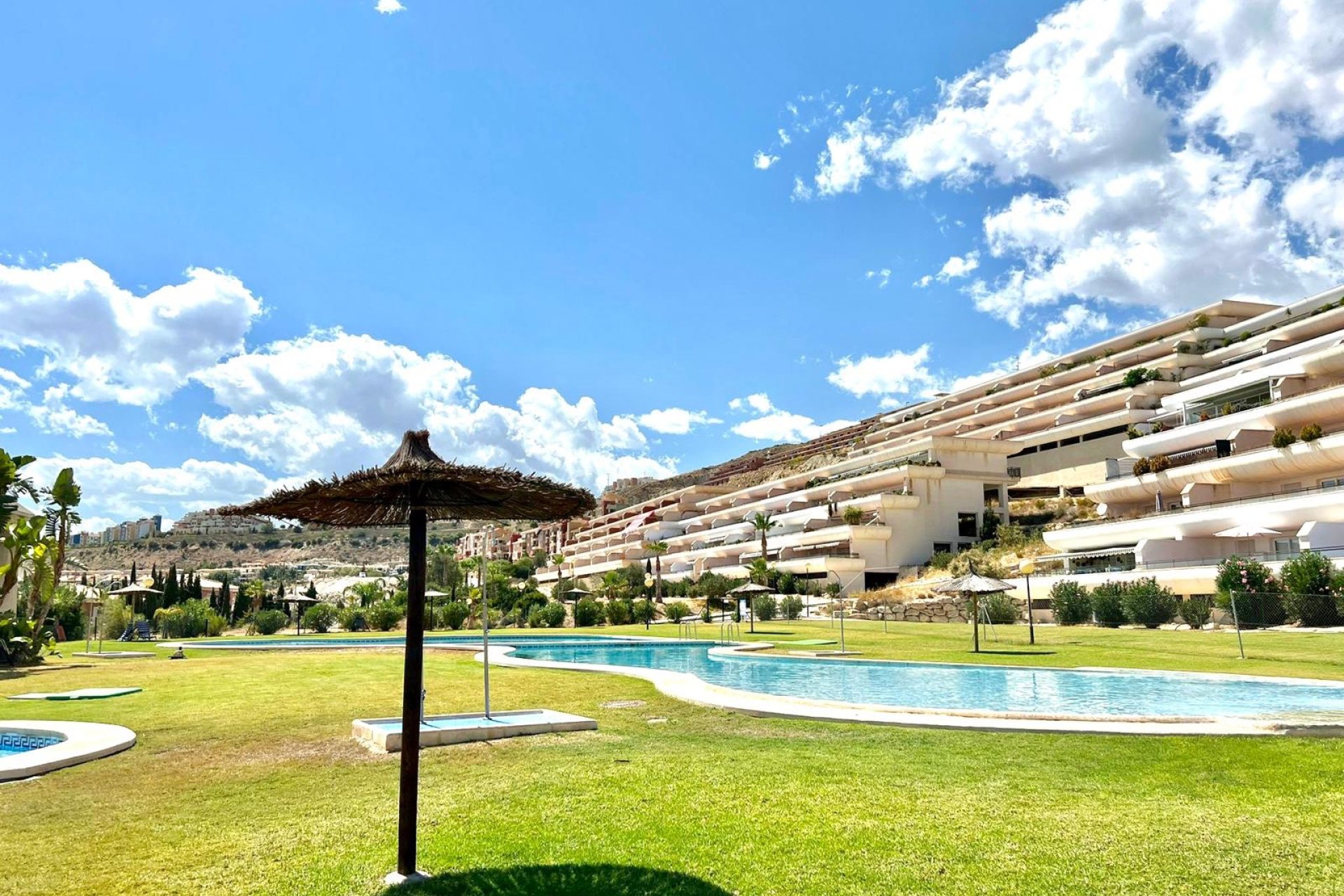 Resale - Apartment -
Muchamiel - Club De Golf Bonalba