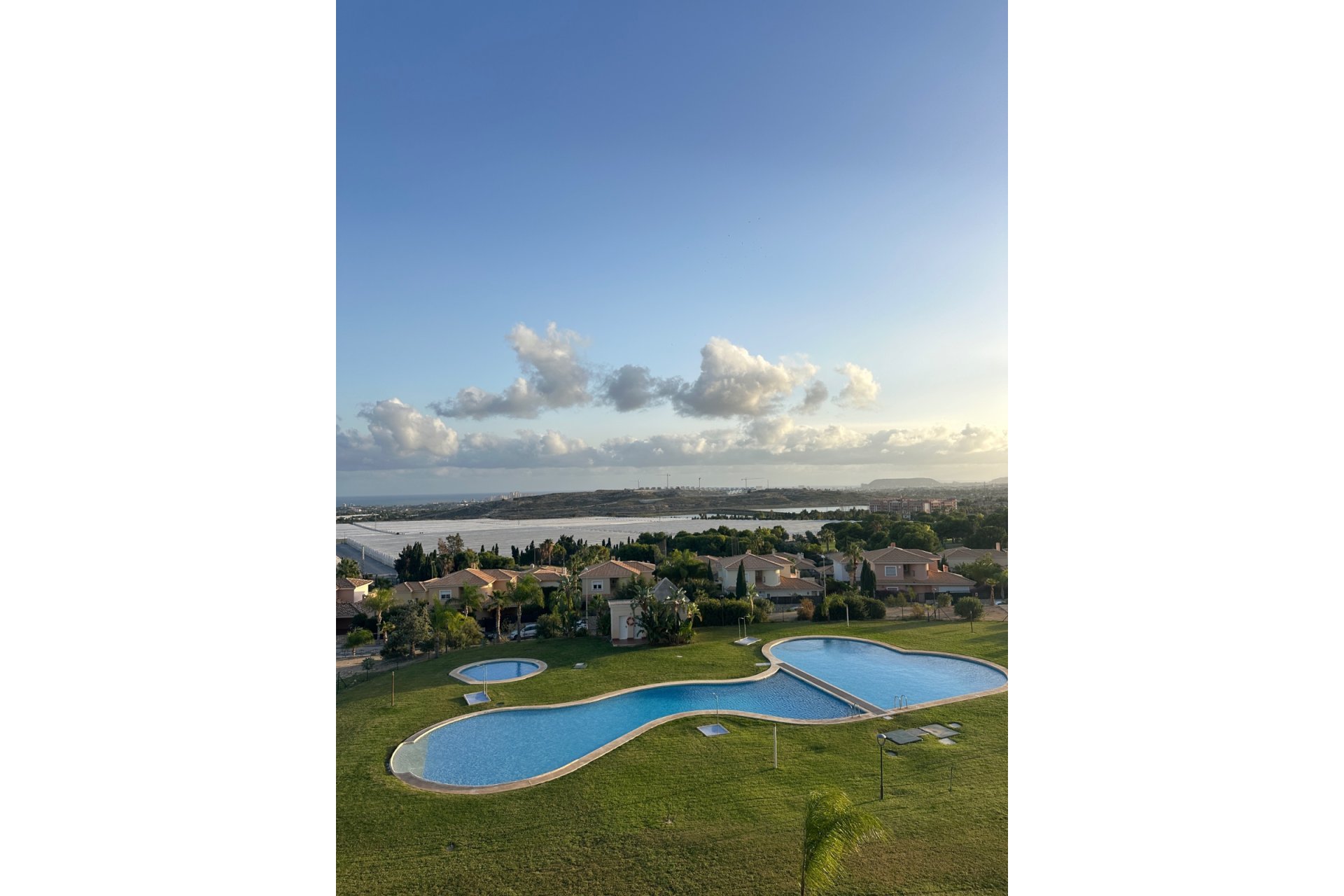 Resale - Apartment -
Muchamiel - Club De Golf Bonalba