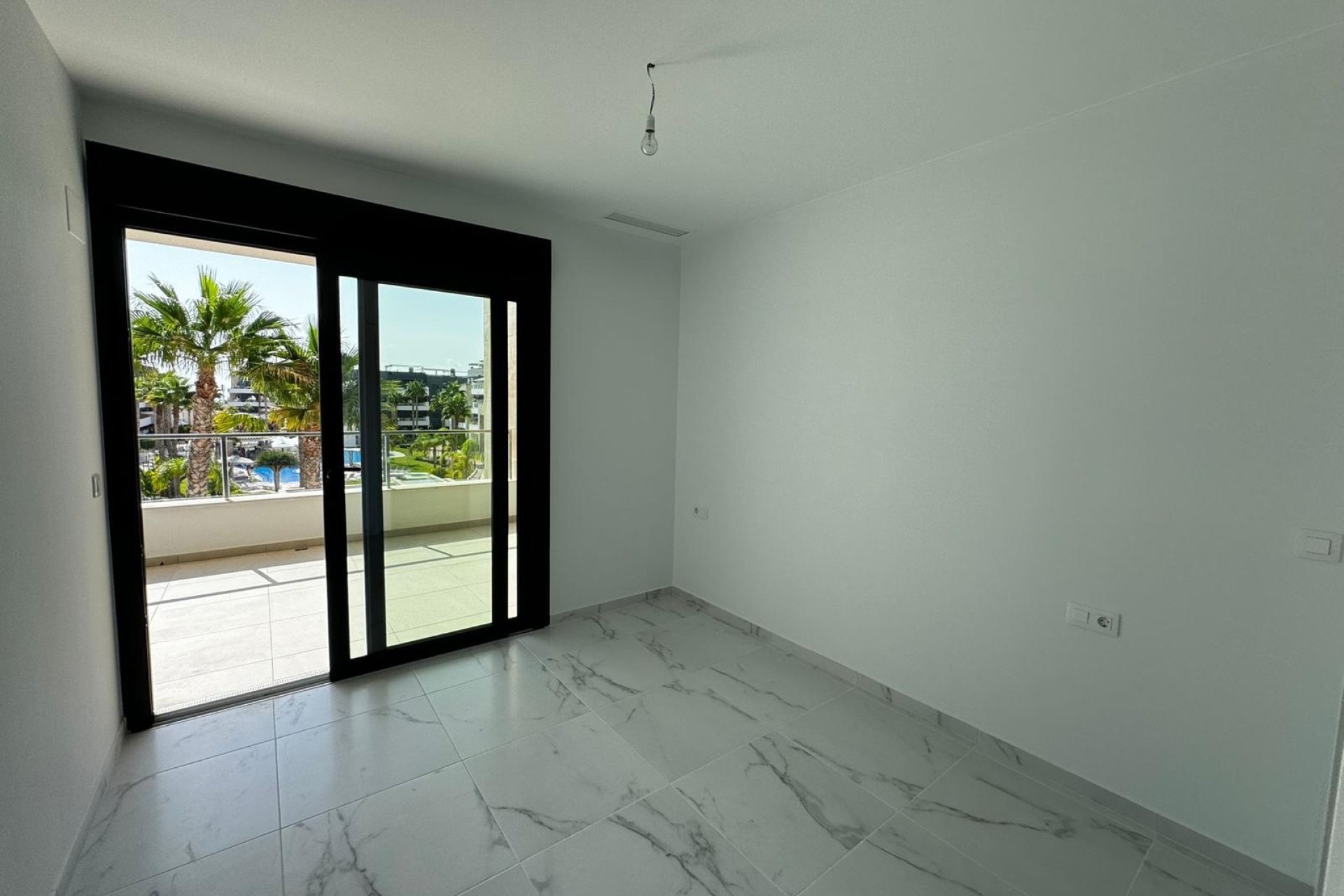 Resale - Apartment -
Orihuela Costa - La Zenia