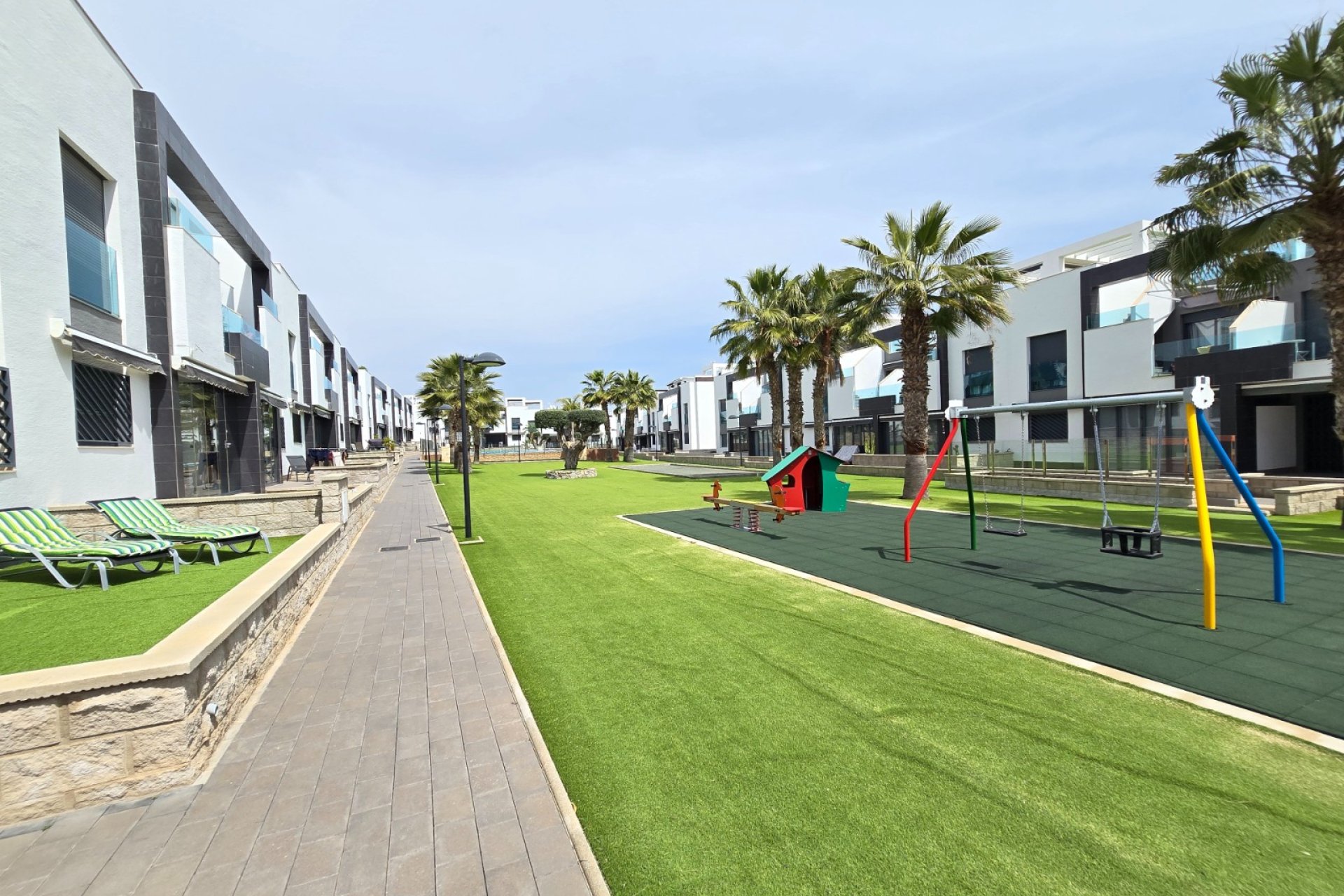 Resale - Apartment -
Orihuela Costa * - Punta Prima *