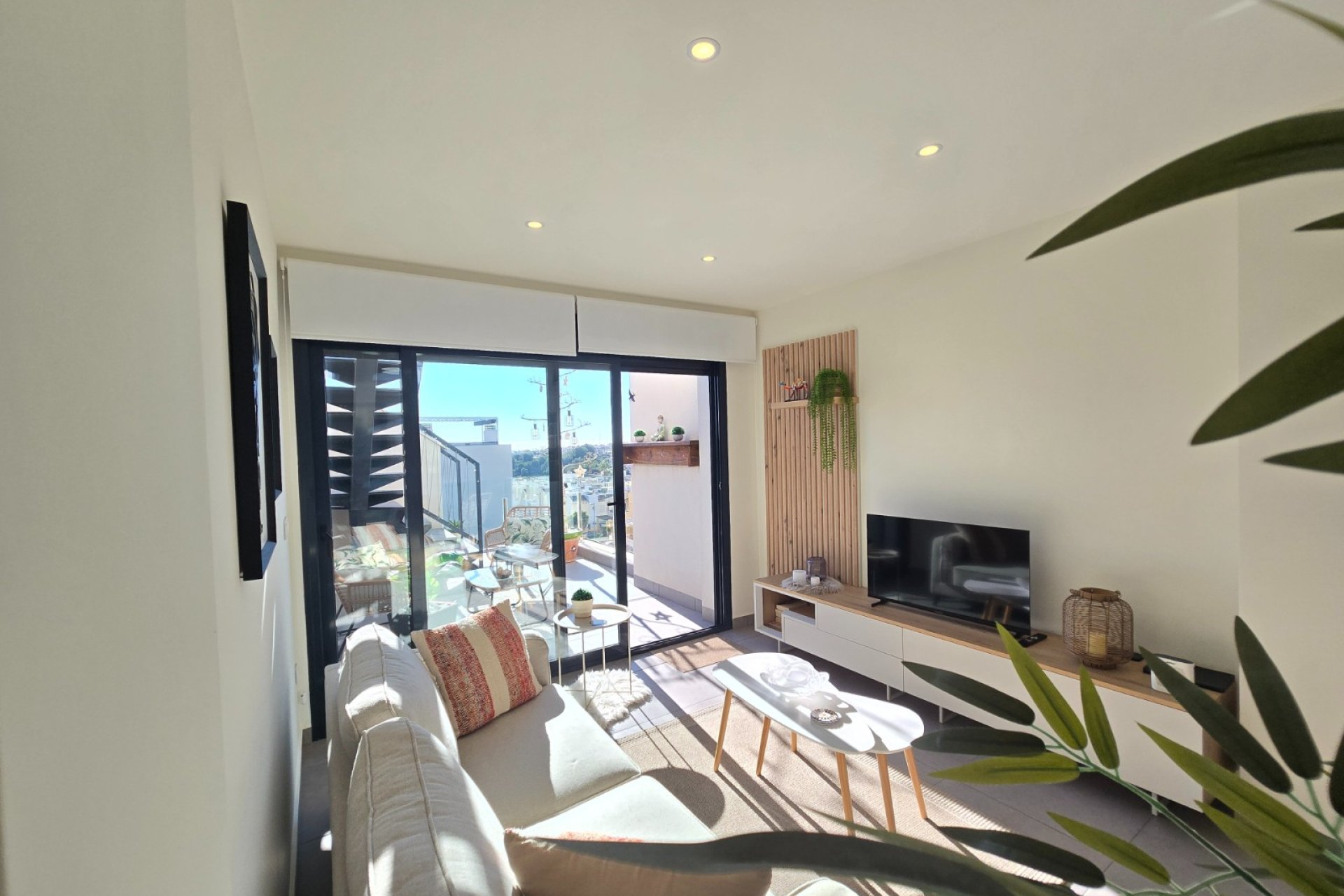 Resale - Apartment -
Orihuela Costa * - Villamartín *